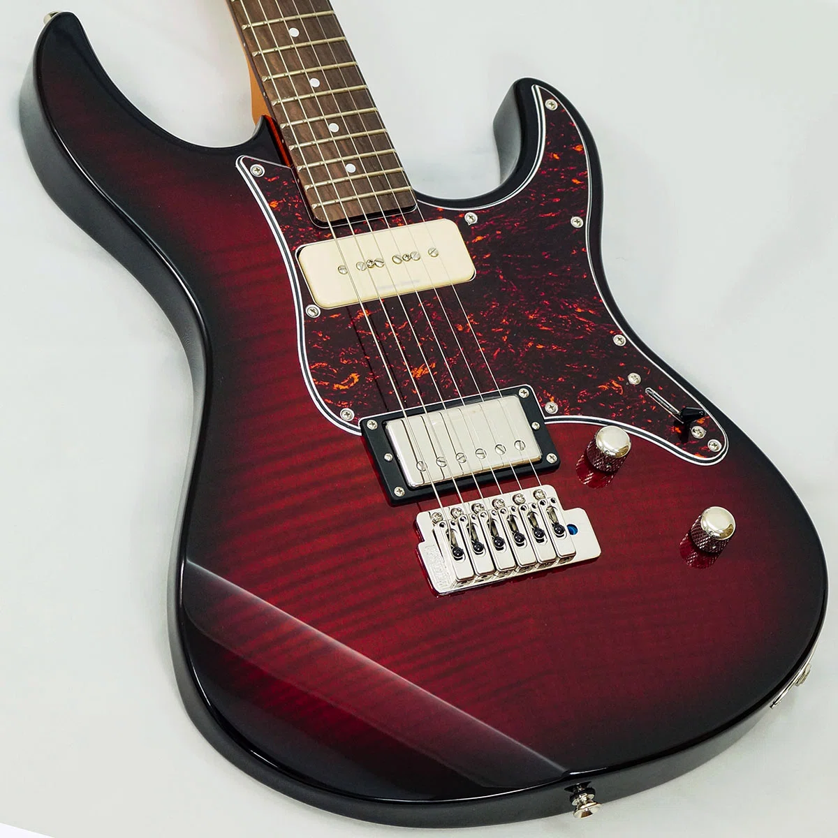激渋ダークレッドバースト！大人気モデル「YAMAHA PACIFICA611VFM」の