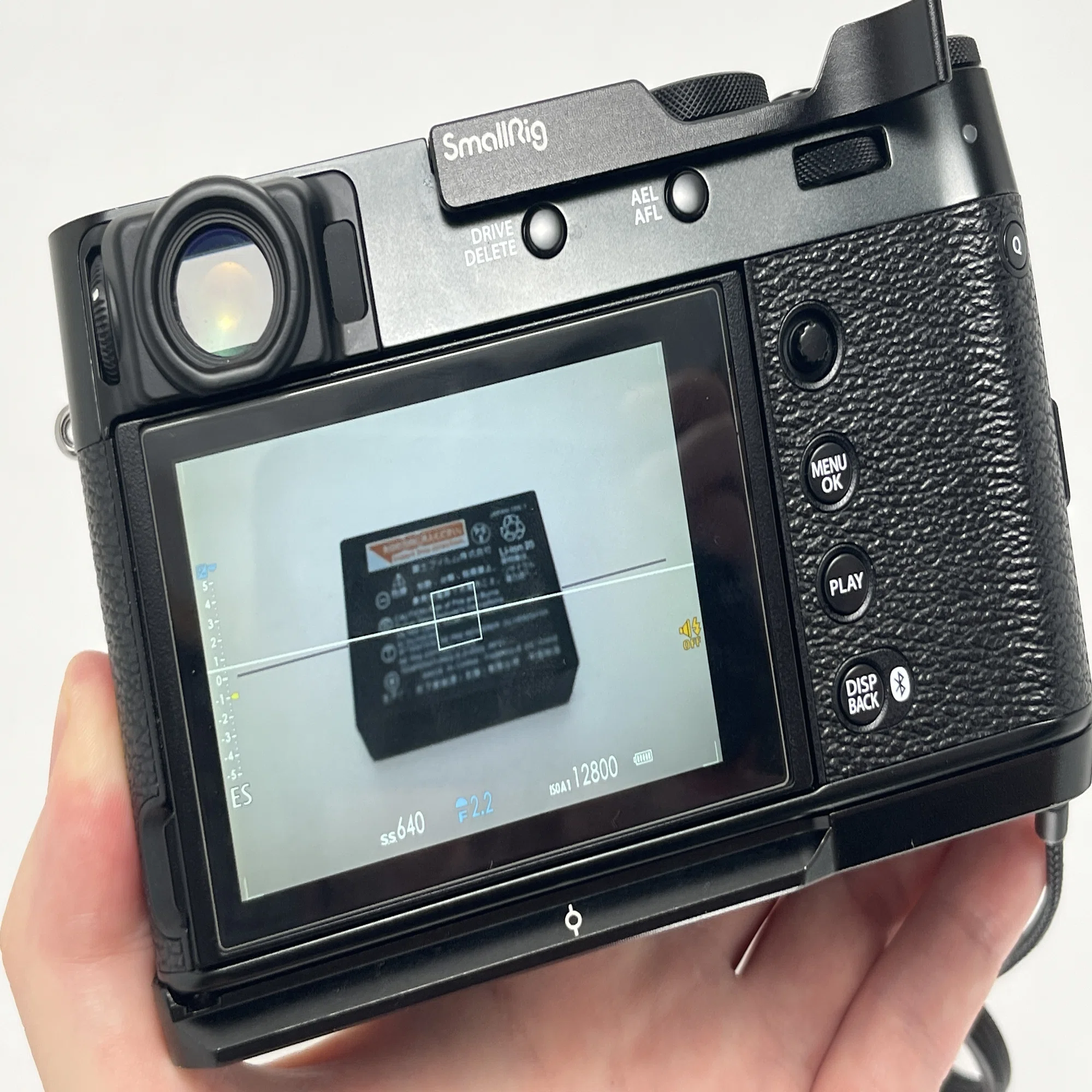 X100VIを互換バッテリーで1年間使ったけど全く問題なかった話｜KuroBox