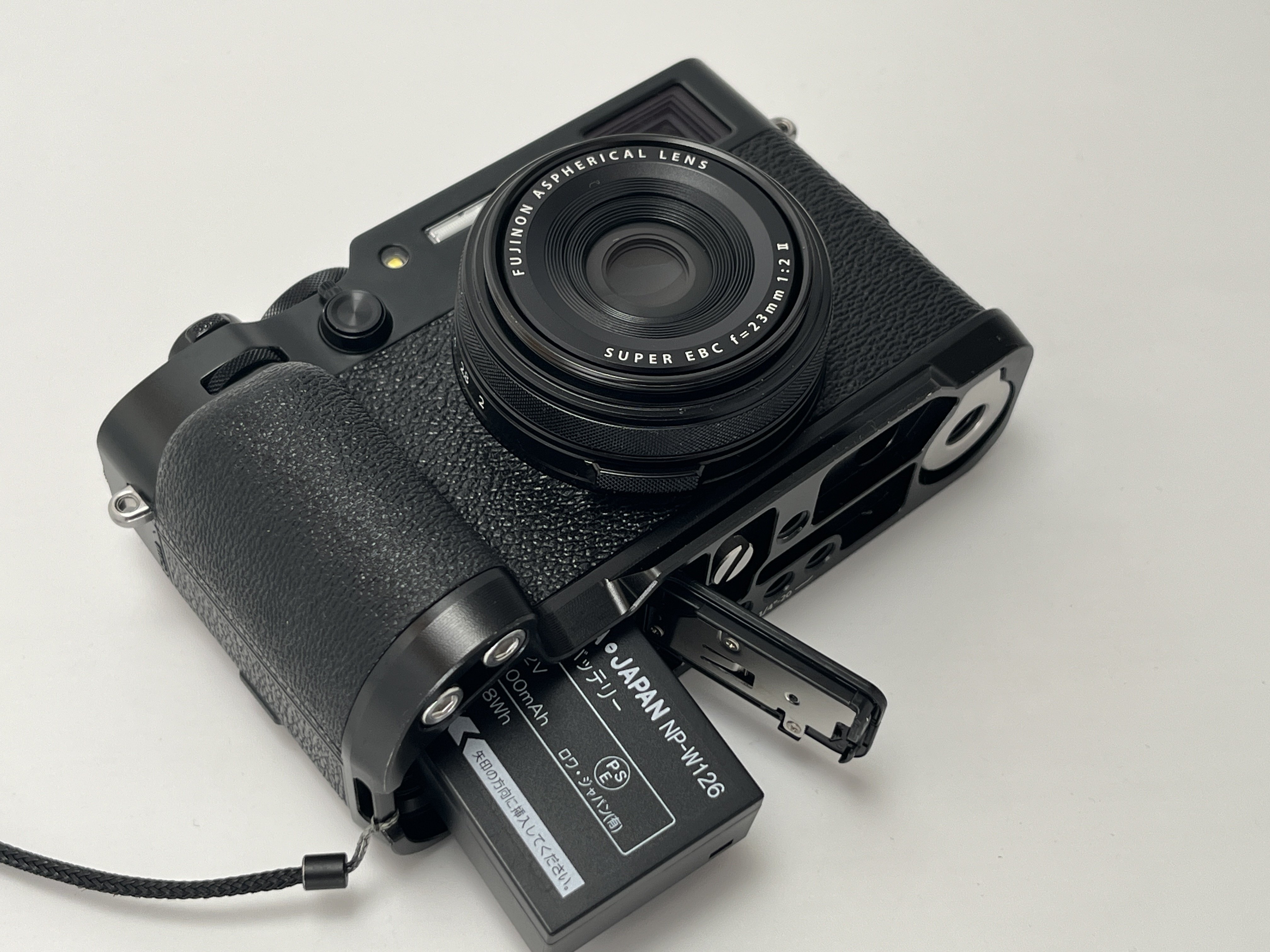ショット数500 FUJIFILM X100V 清純 本体 バッテリー2個付き