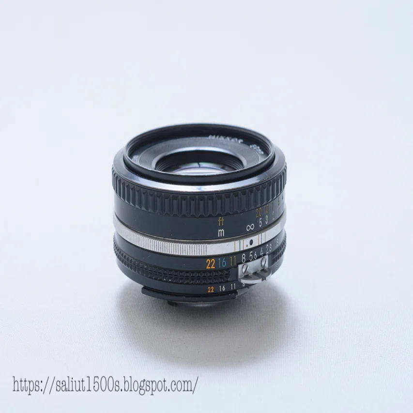 ニッコールレンズとレンズフードの話】『閃光のAI Nikkor 50mm F1.8S 