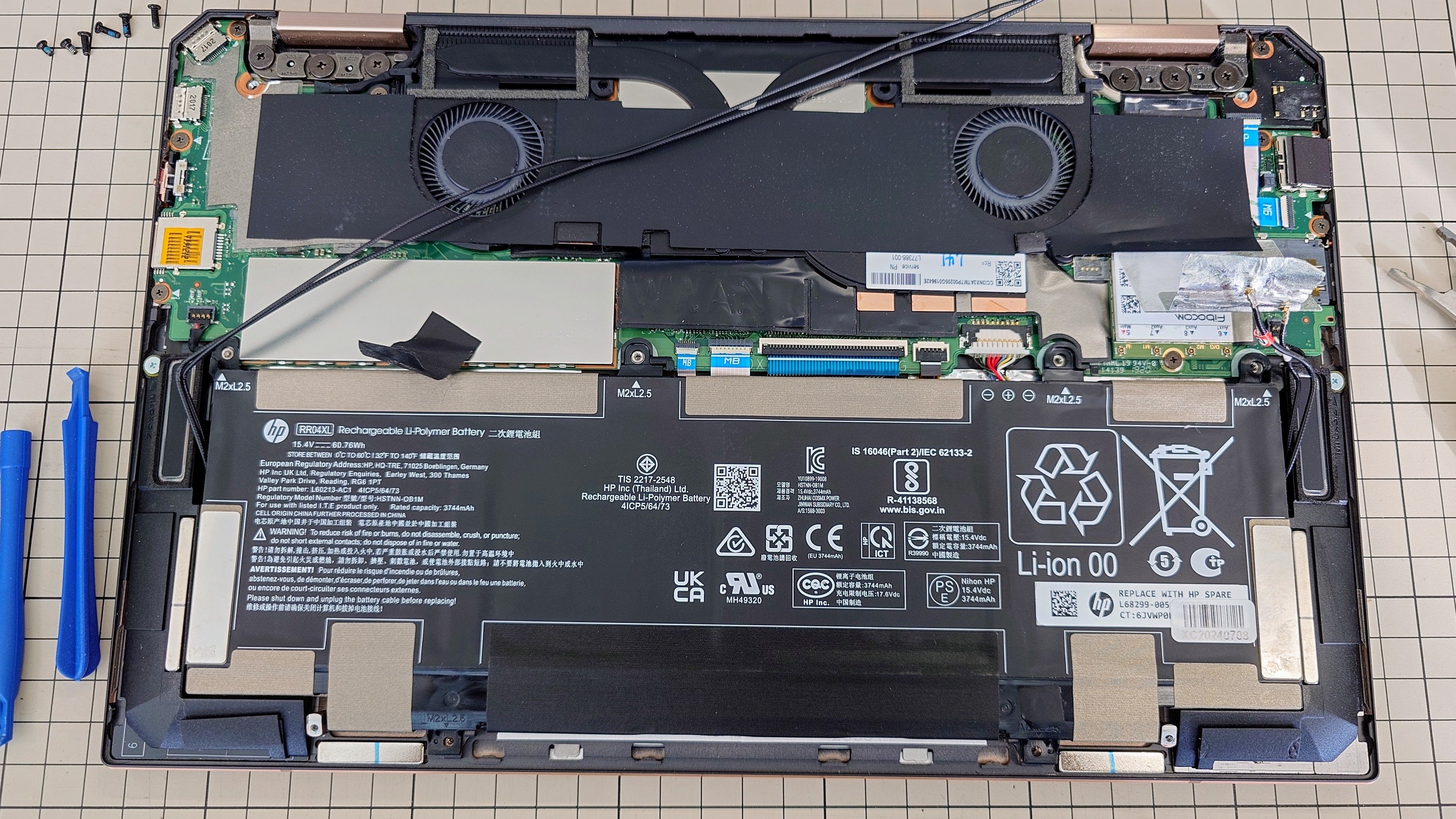 備忘録】 HP Spectre x360-13-aw0162tu (13-aw0000シリーズ)のバッテリ