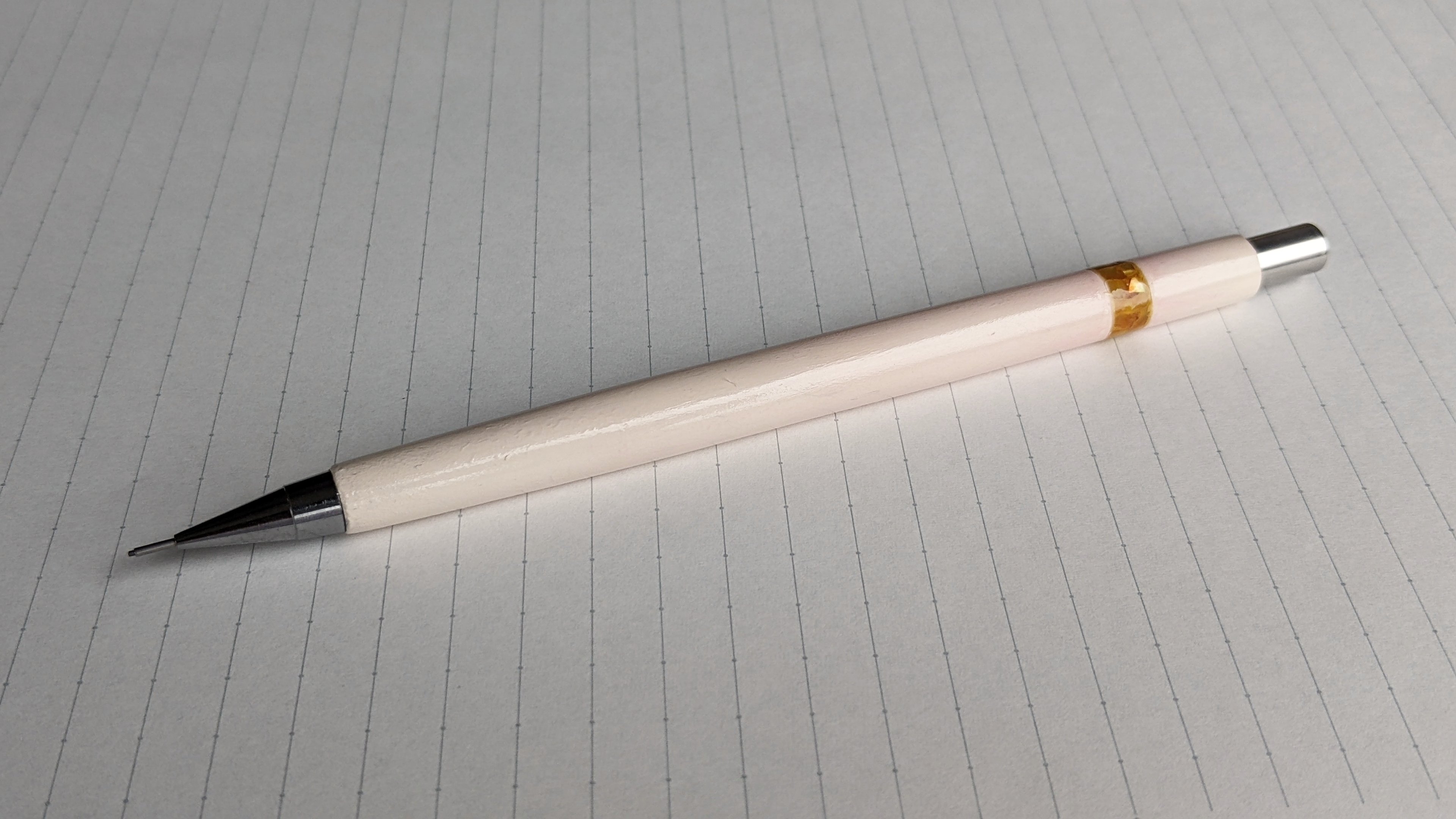 Pentel p205 白漆×螺鈿｜珈琲