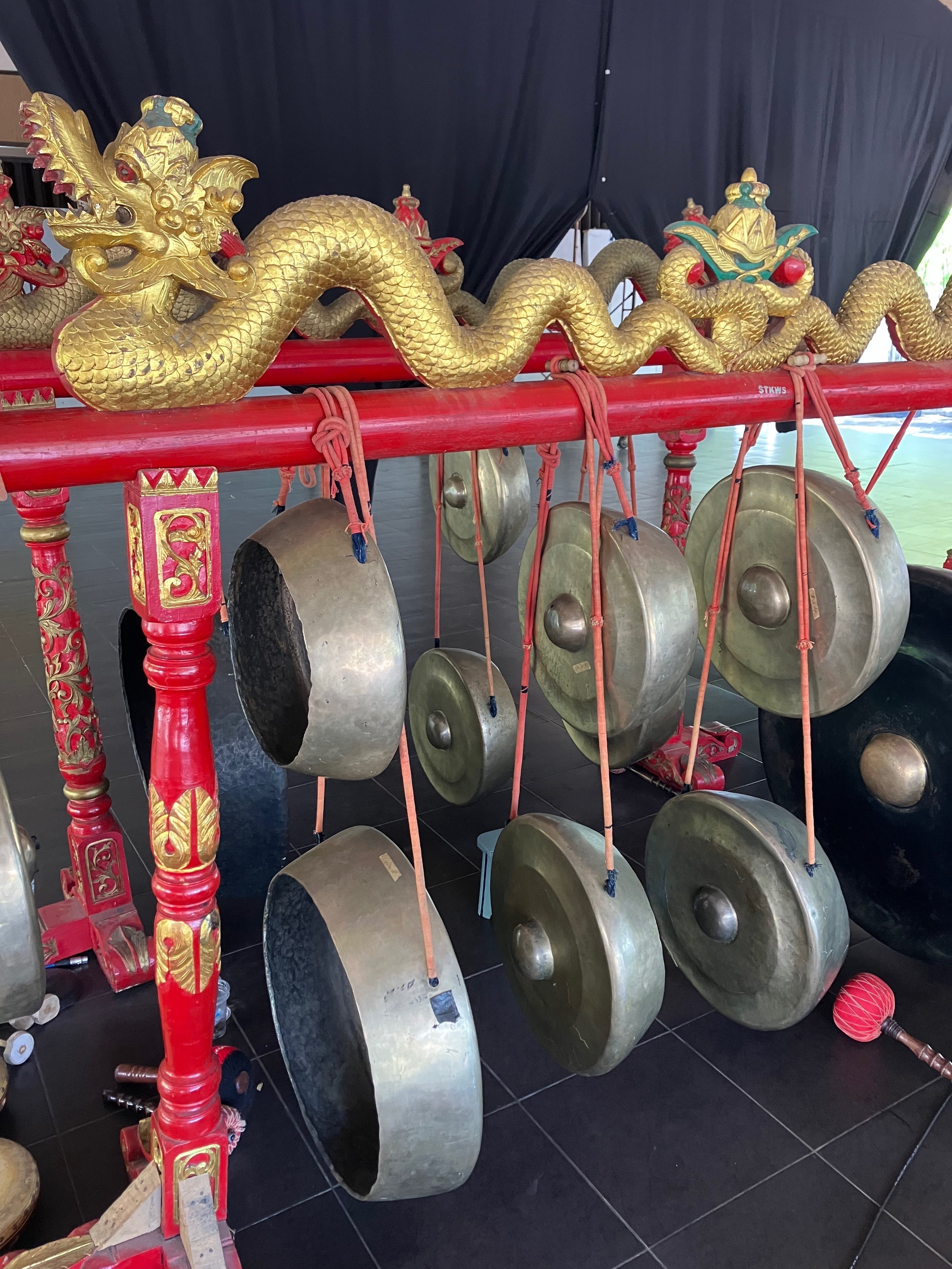 インドネシア】伝統楽器ガムラン（Gamelan）って？｜おかみわ