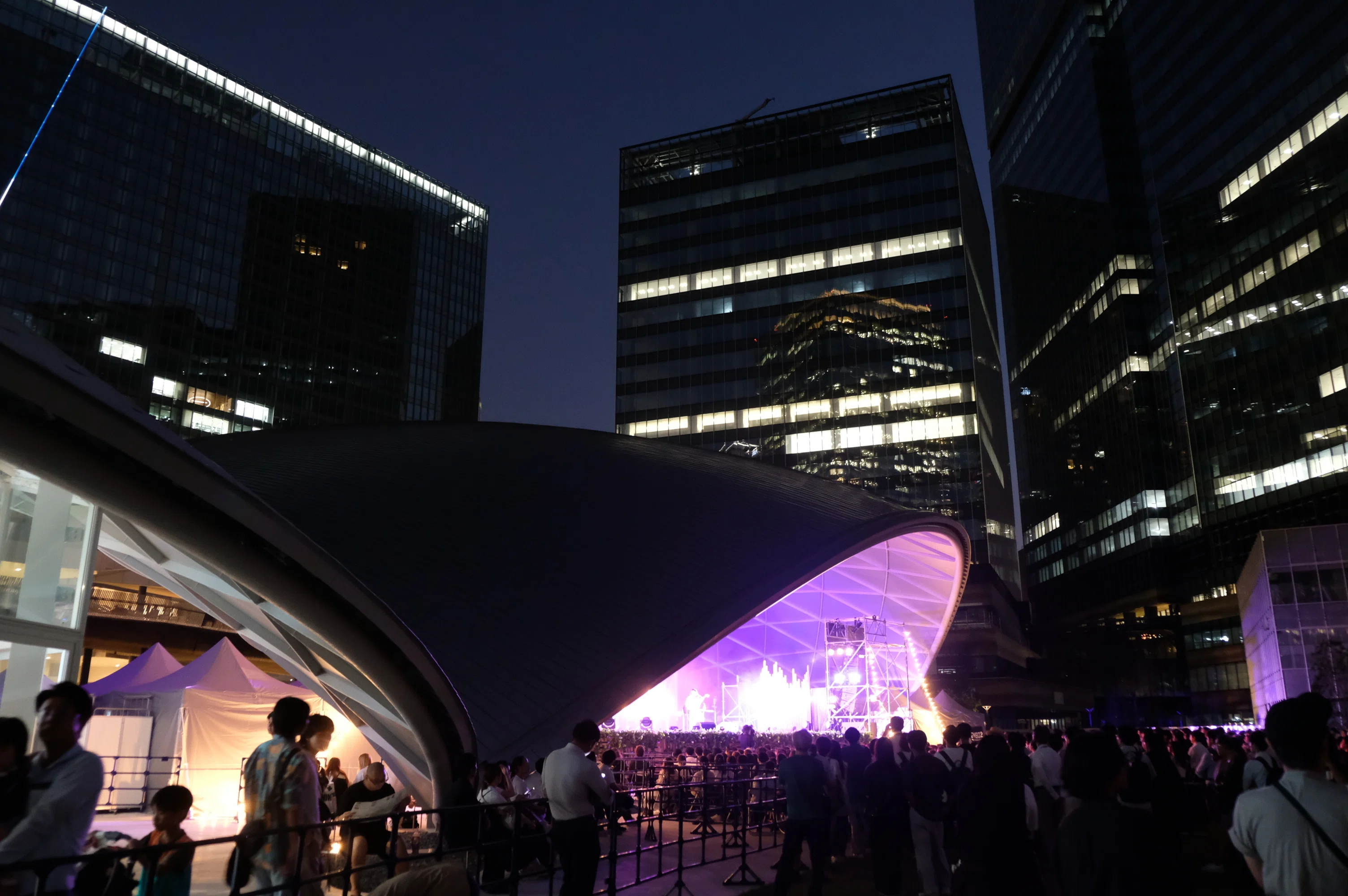 夜のグラングリーン大阪界隈カメラ散歩📷FUJIFILM X-Pro2(2024.9/6
