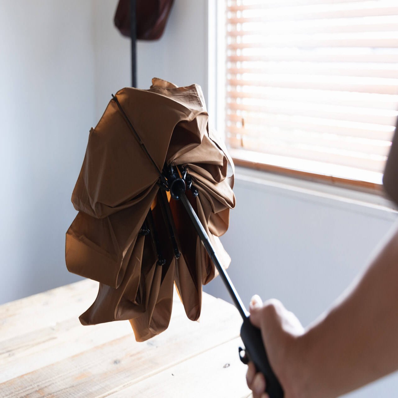 ジャーナルスタンダードコラボ「GYAKUSOL」レビュー。自立する、風に