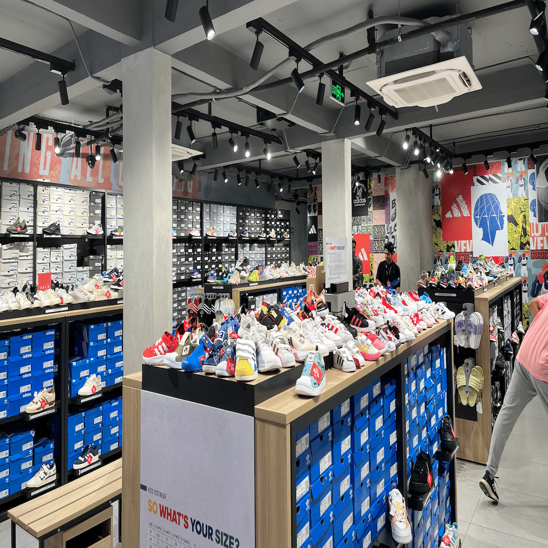 ルポ】スラバヤのAdidasアウトレットショップを発見したので行ってみた