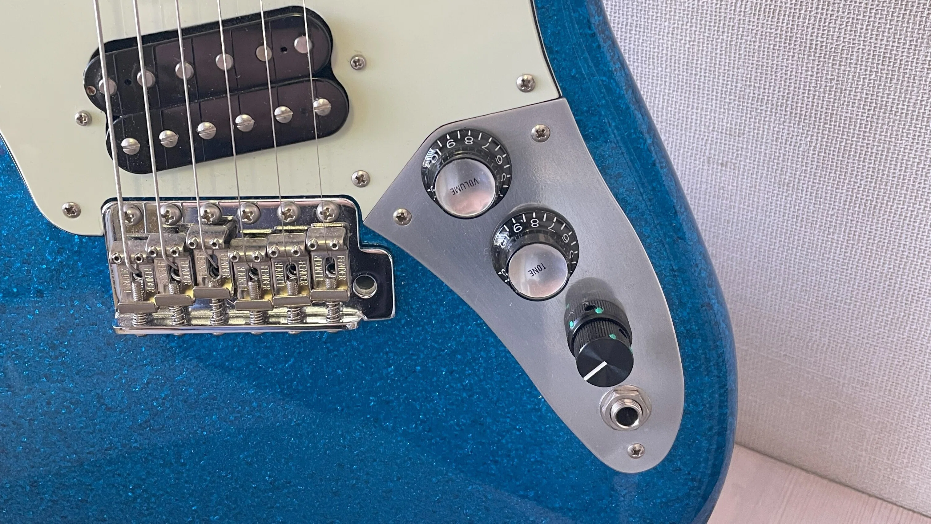 Fender Super-Sonic™｜_Null