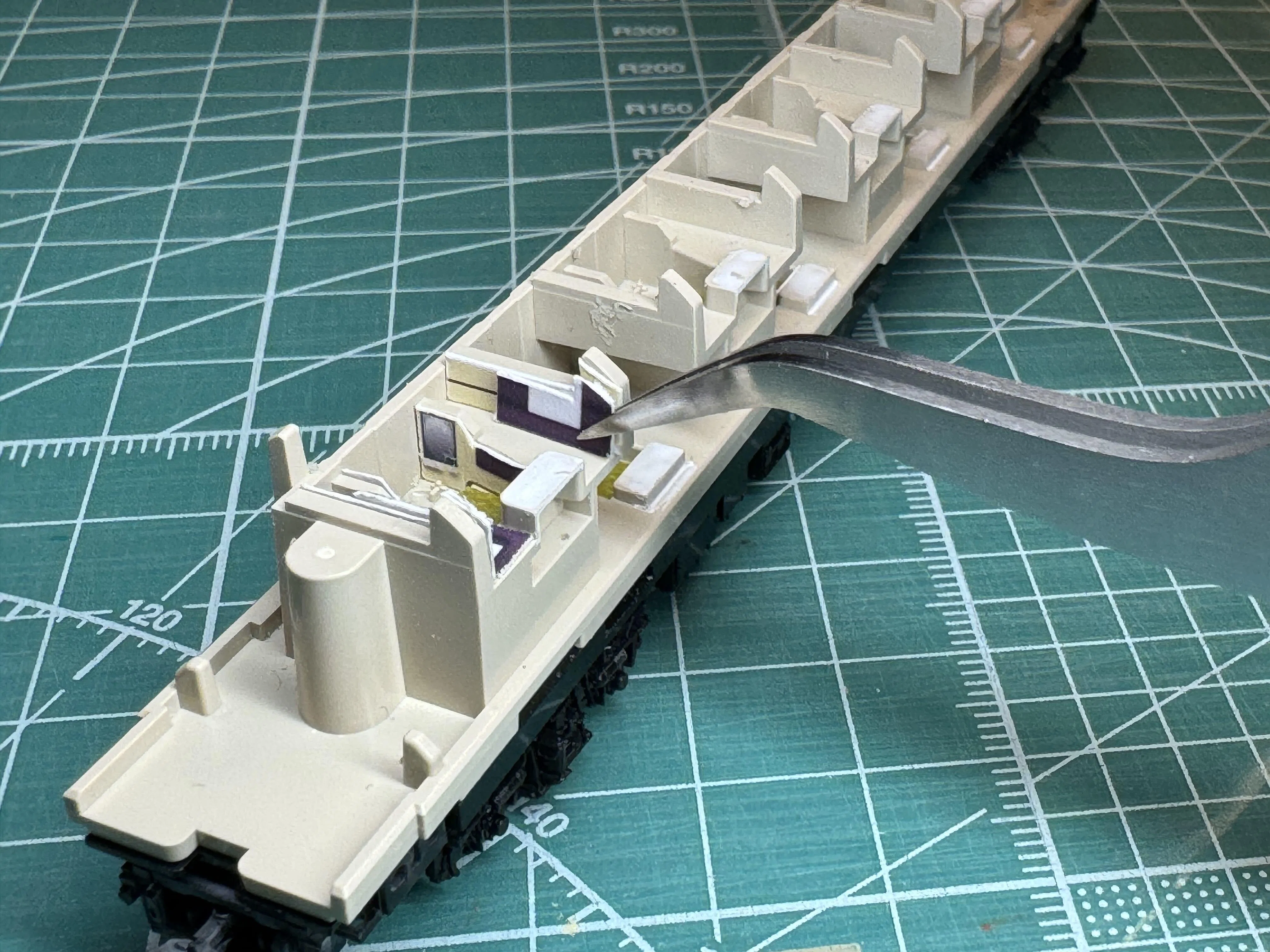 3004 北斗星 ツインデラックス「オロネ25-551」内装クラフトシート取付