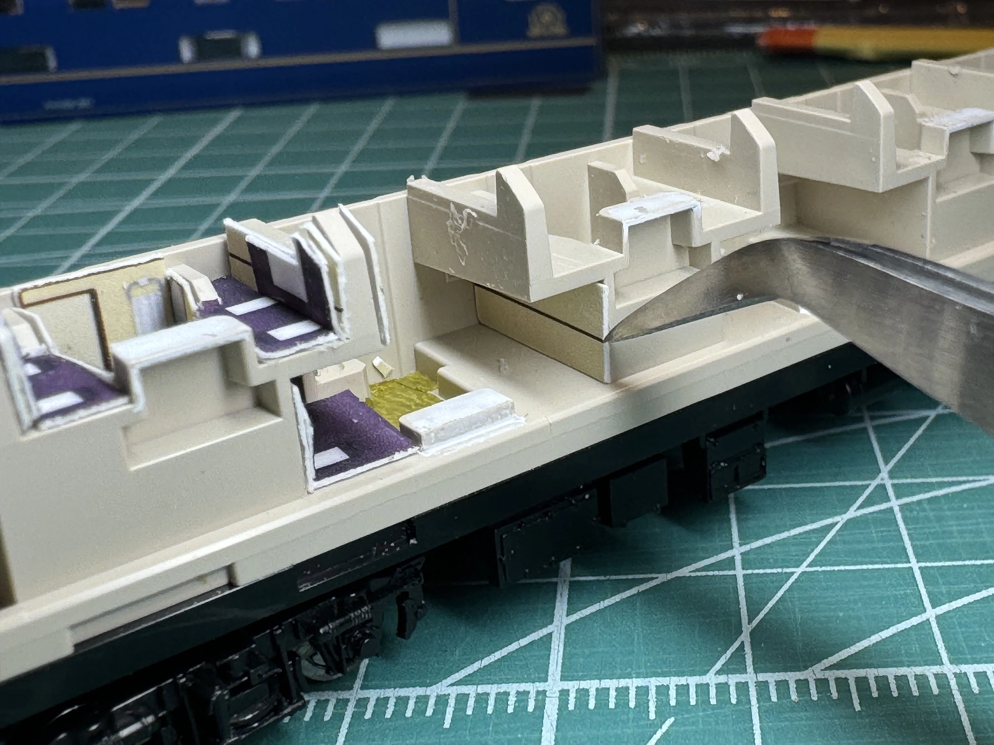 3004 北斗星 ツインデラックス「オロネ25-551」内装クラフトシート取付