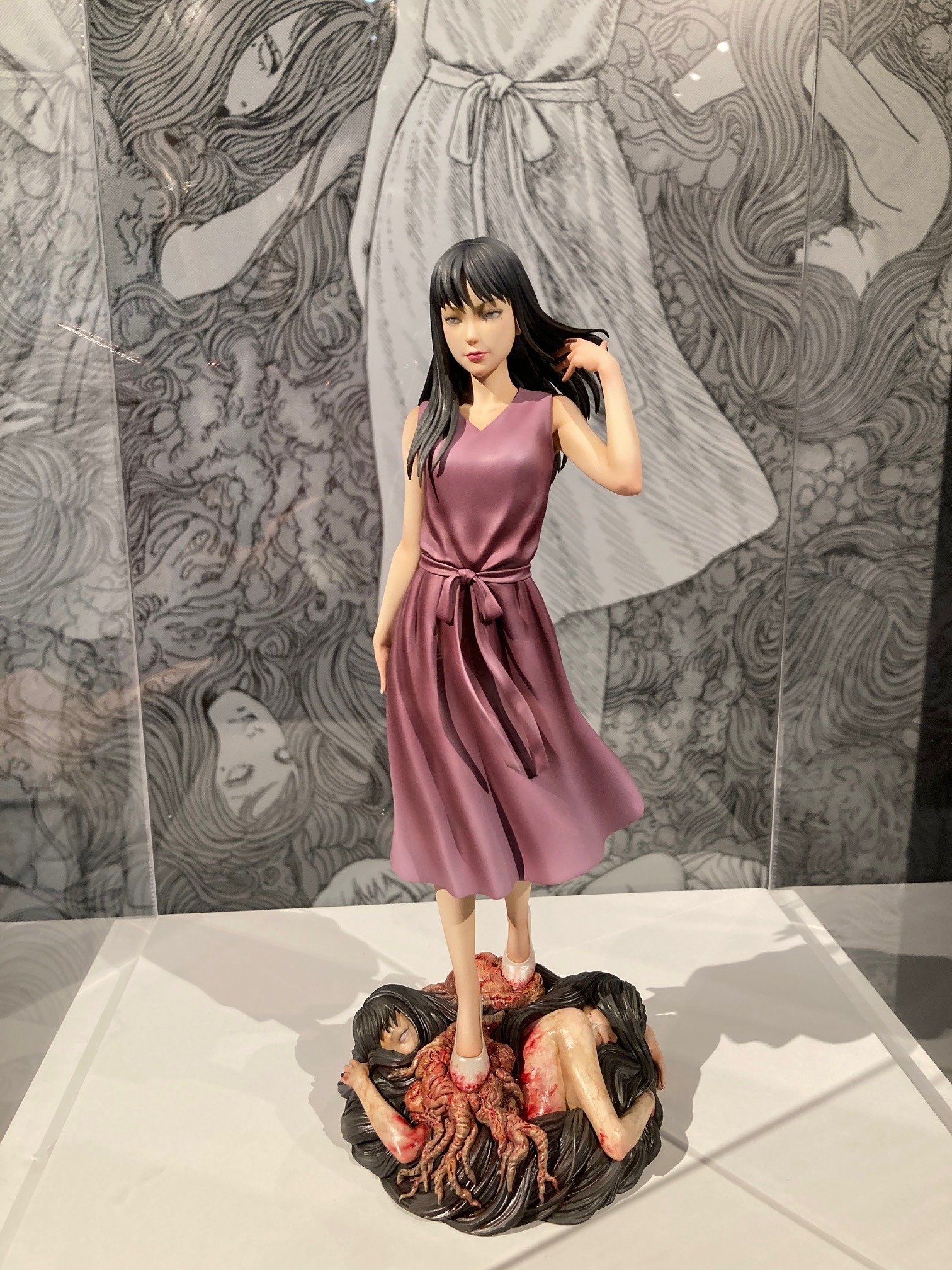 伊藤潤二展 誘惑 JUNJI ITO EXHIBITION : ENCHANTMENT』世田谷文学館｜Blue