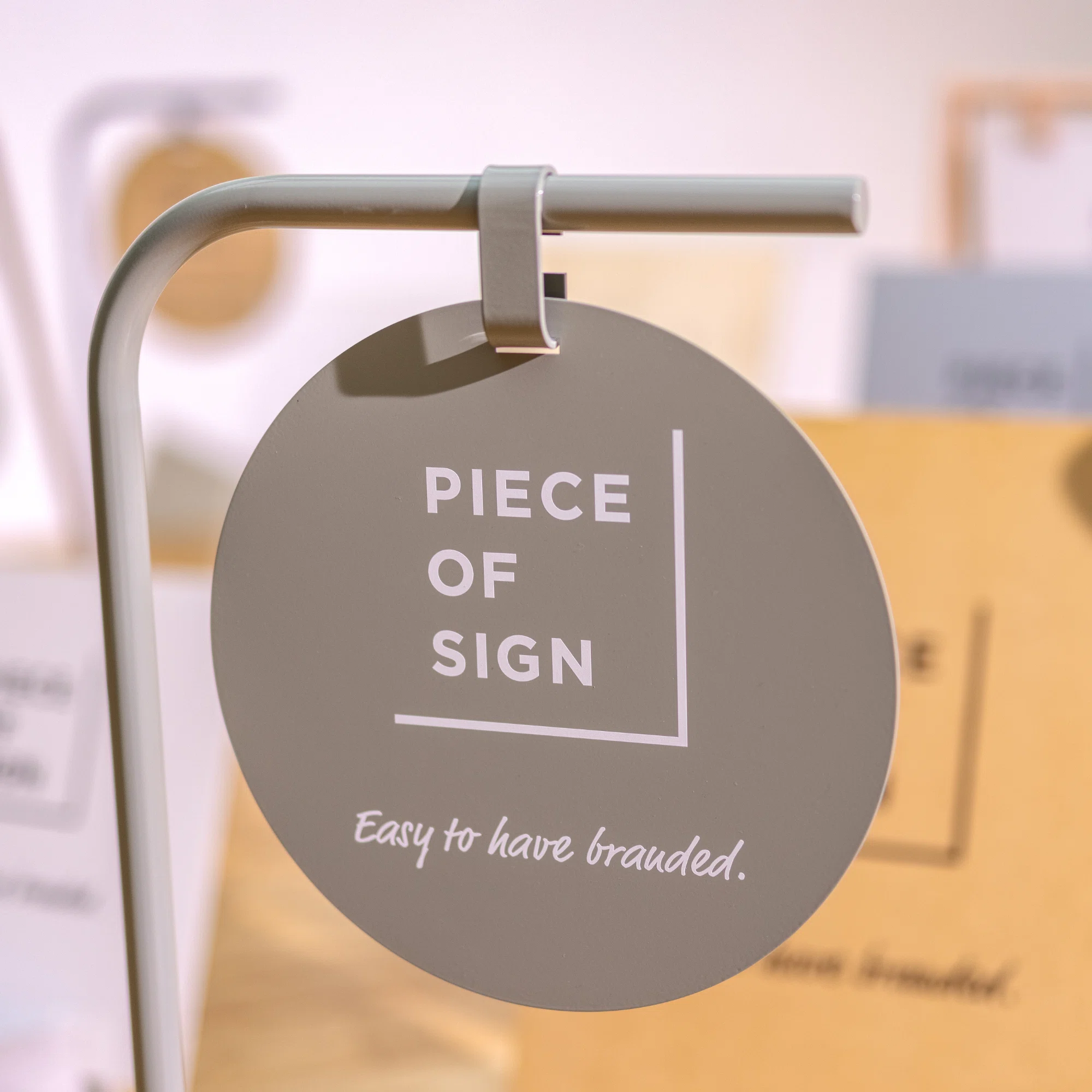 PIECE OF SIGN プロダクト開発 vol.1 デザインとコストの”いい塩梅”の 