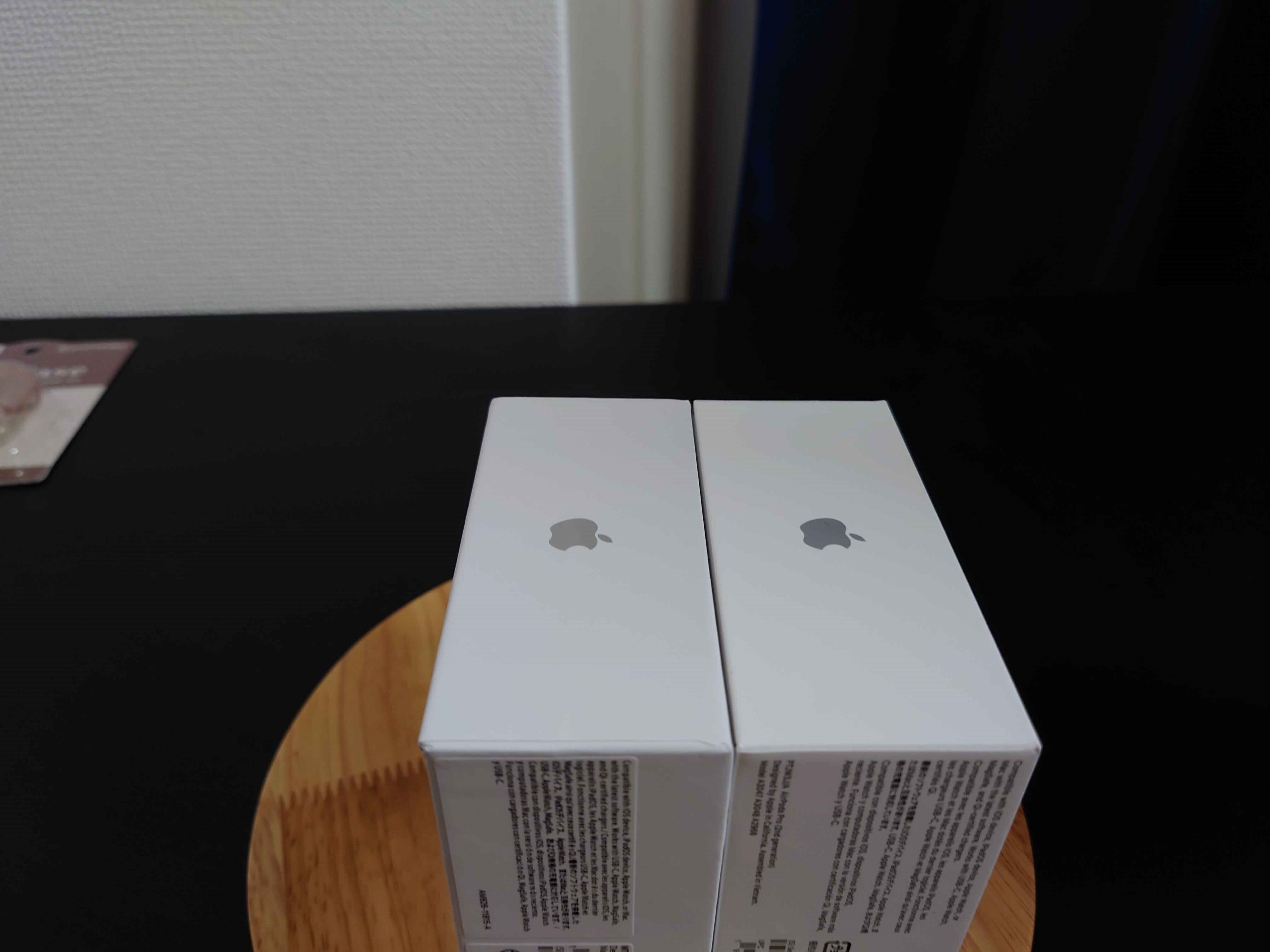 メルカリで買ったAirpods pro第二世代(偽物)と本物比べてみた