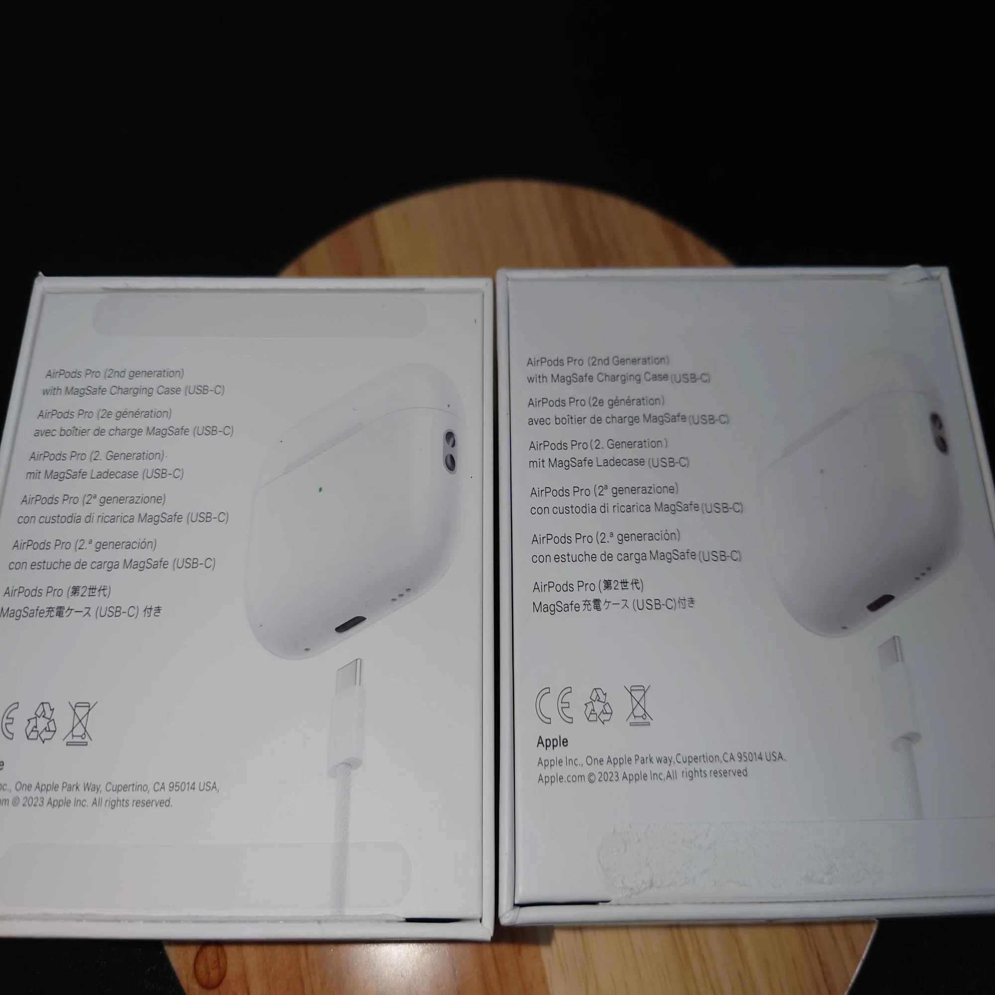 メルカリで買ったAirpods pro第二世代(偽物)と本物比べてみた。(見た目 