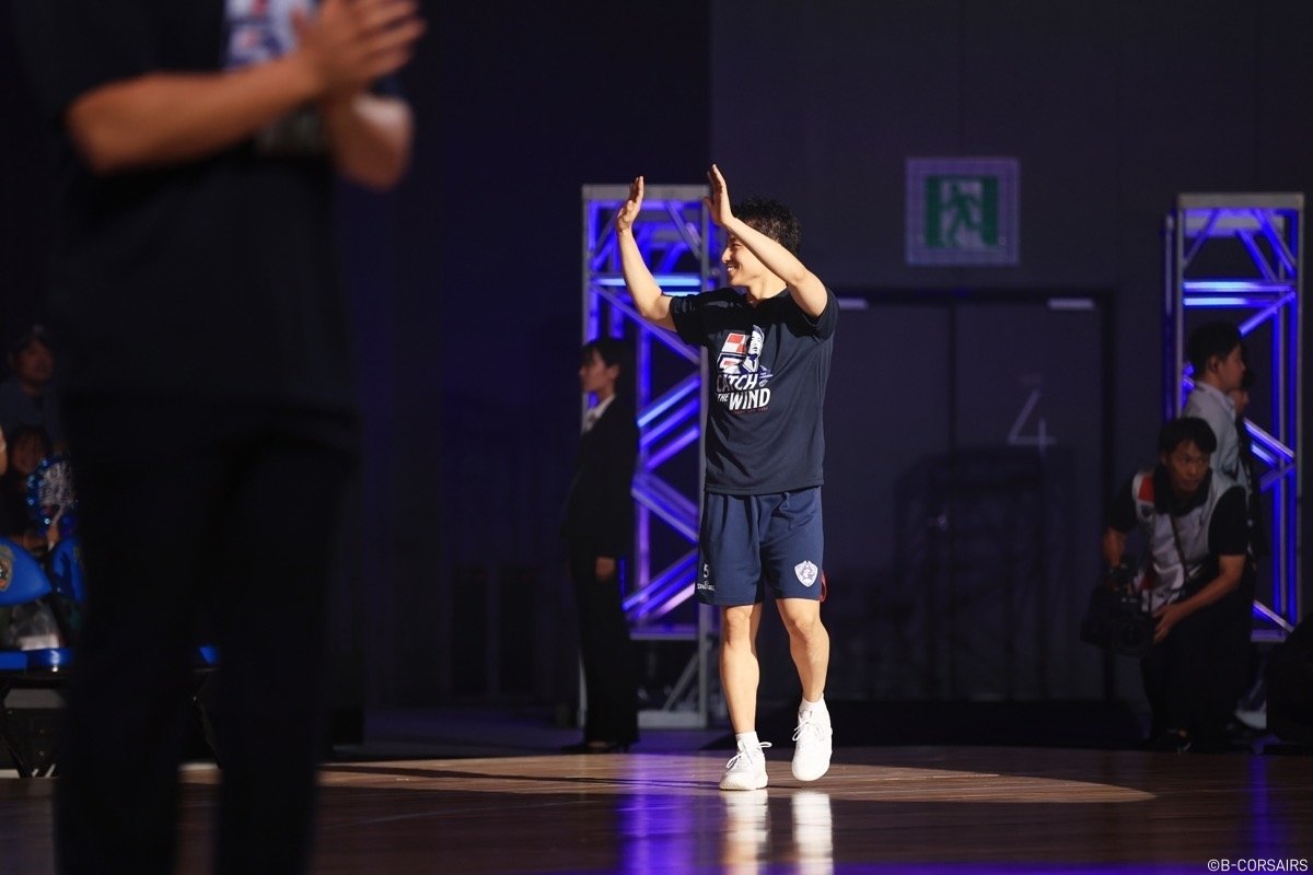 フォトアルバム一覧】河村勇輝選手 出港式｜横浜ビー