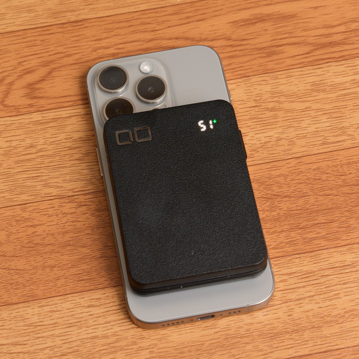 CIO SMARTCOBY Ex SLIM Qi2＆Cableをレビュー！ワイヤレス充電と