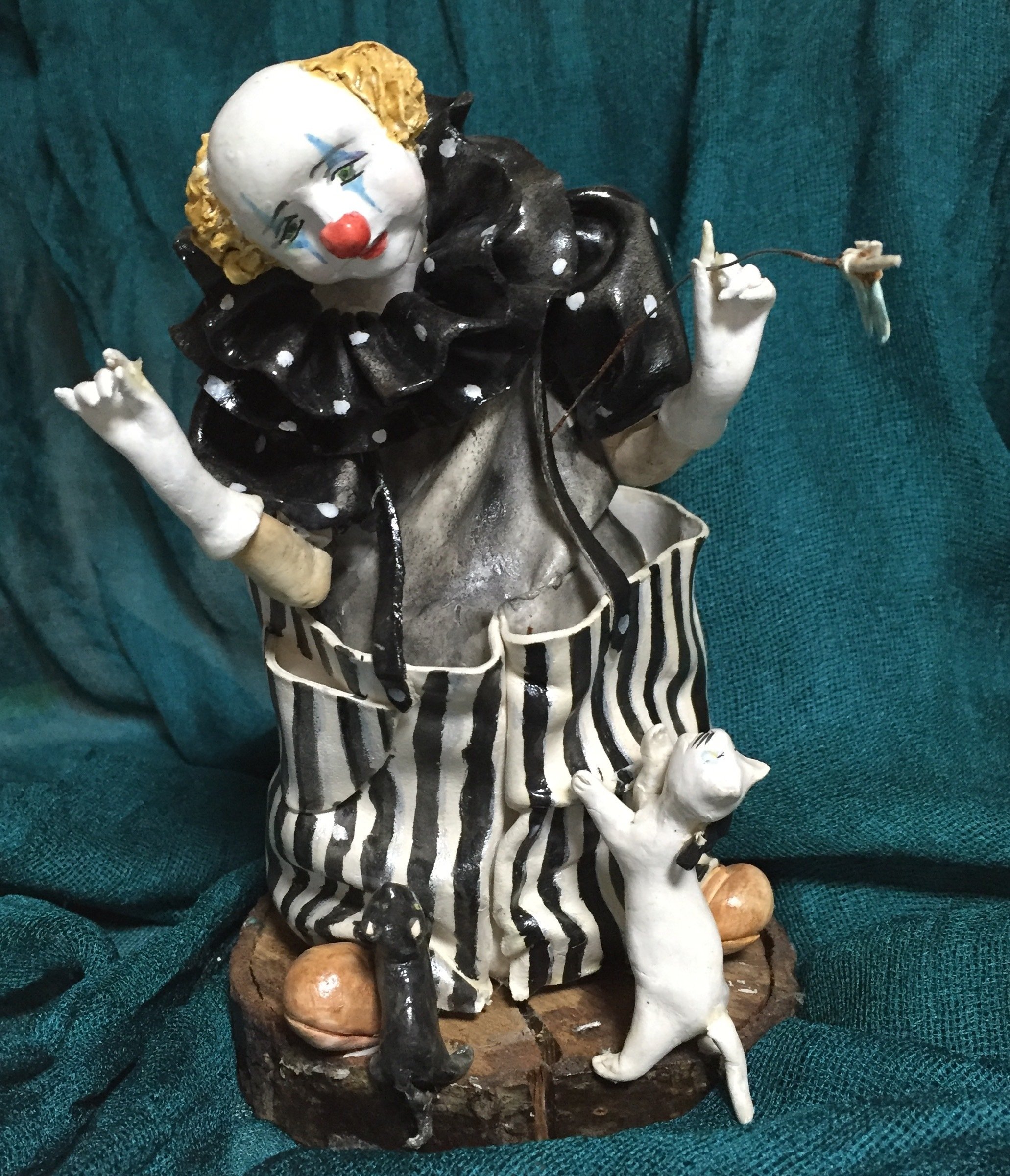 紙粘土でピエロ🤡｜poporin