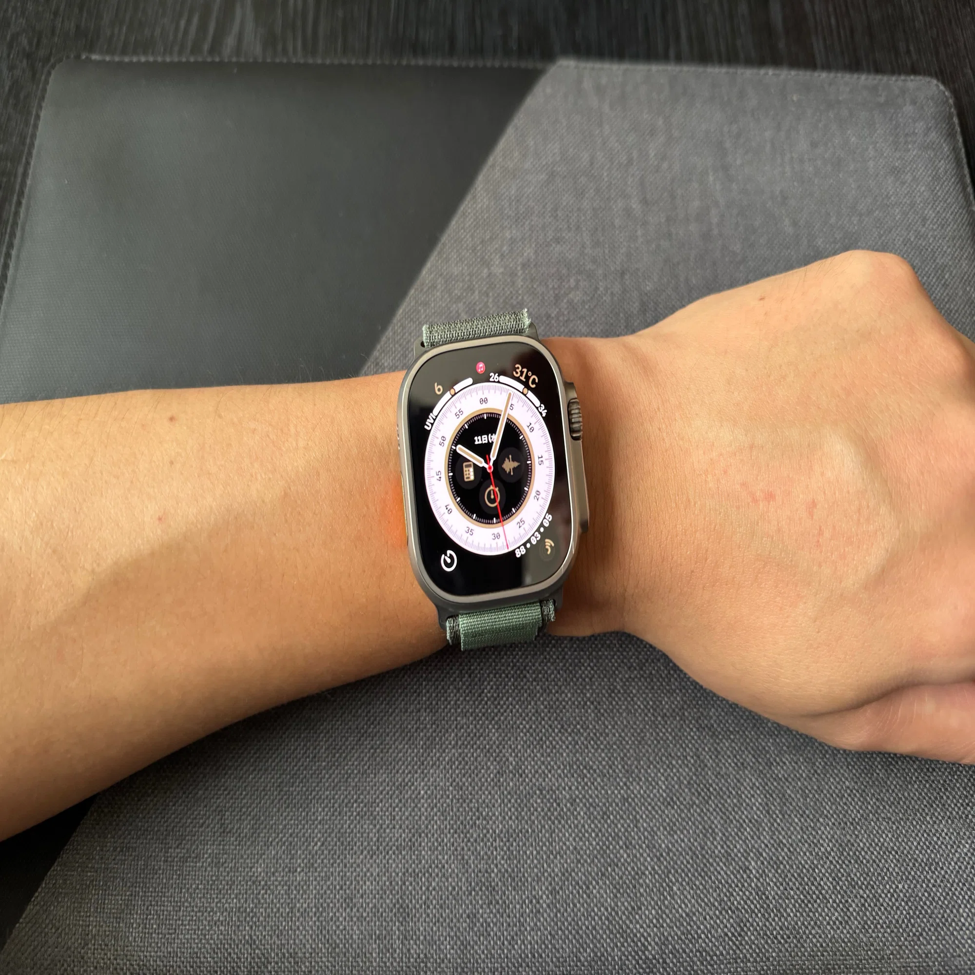 ブラックチタニウムのApple Watch Ultra 2が激アツすぎる話｜けこぜろ
