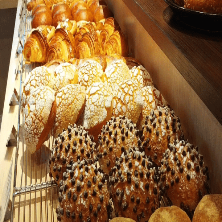 パン屋さんのクロワッサンアイスが美味い！【ORENOPAN草津