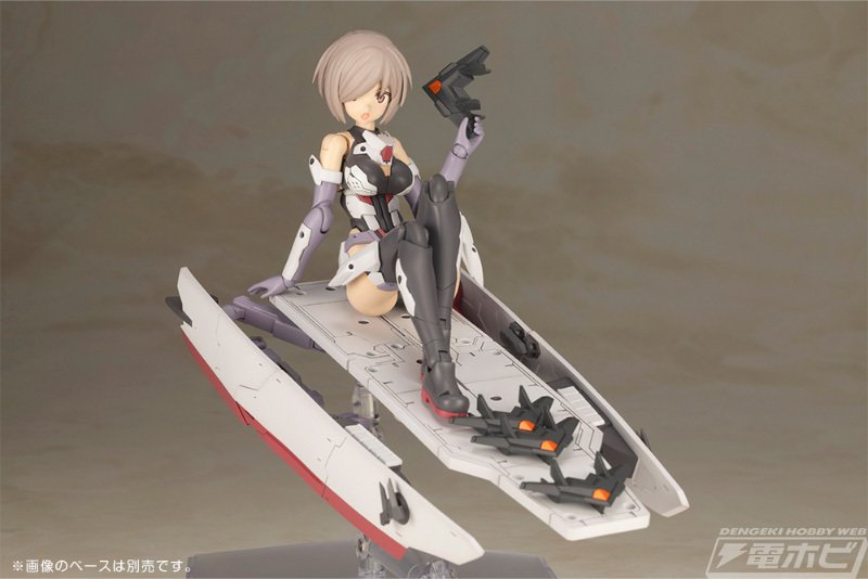 ハイレグデザインを再現するための新規可動構造の素体を造形