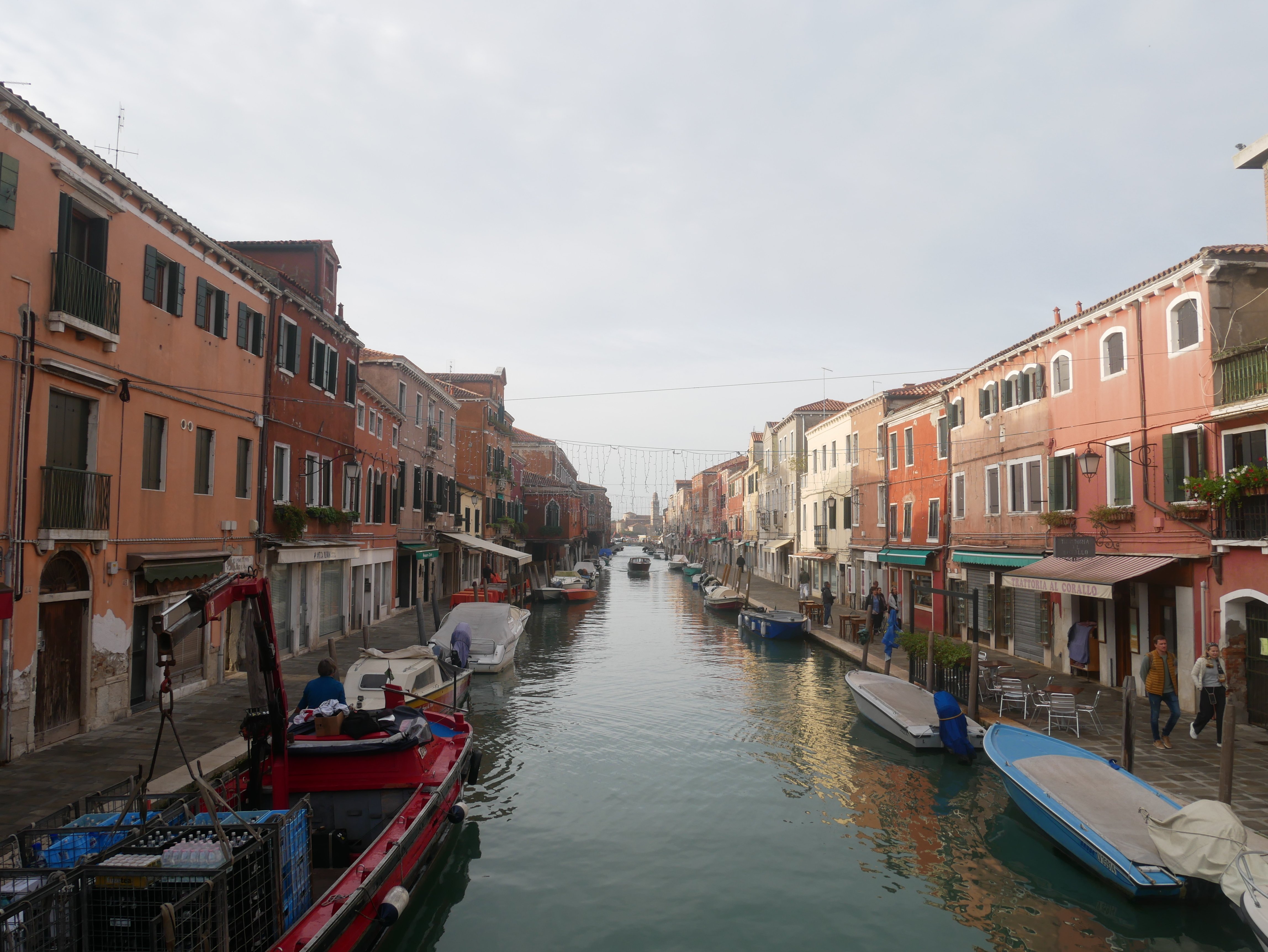 イタリアひとり旅】8日目。ブラーノ島、ムラーノ島。どっちがどっち