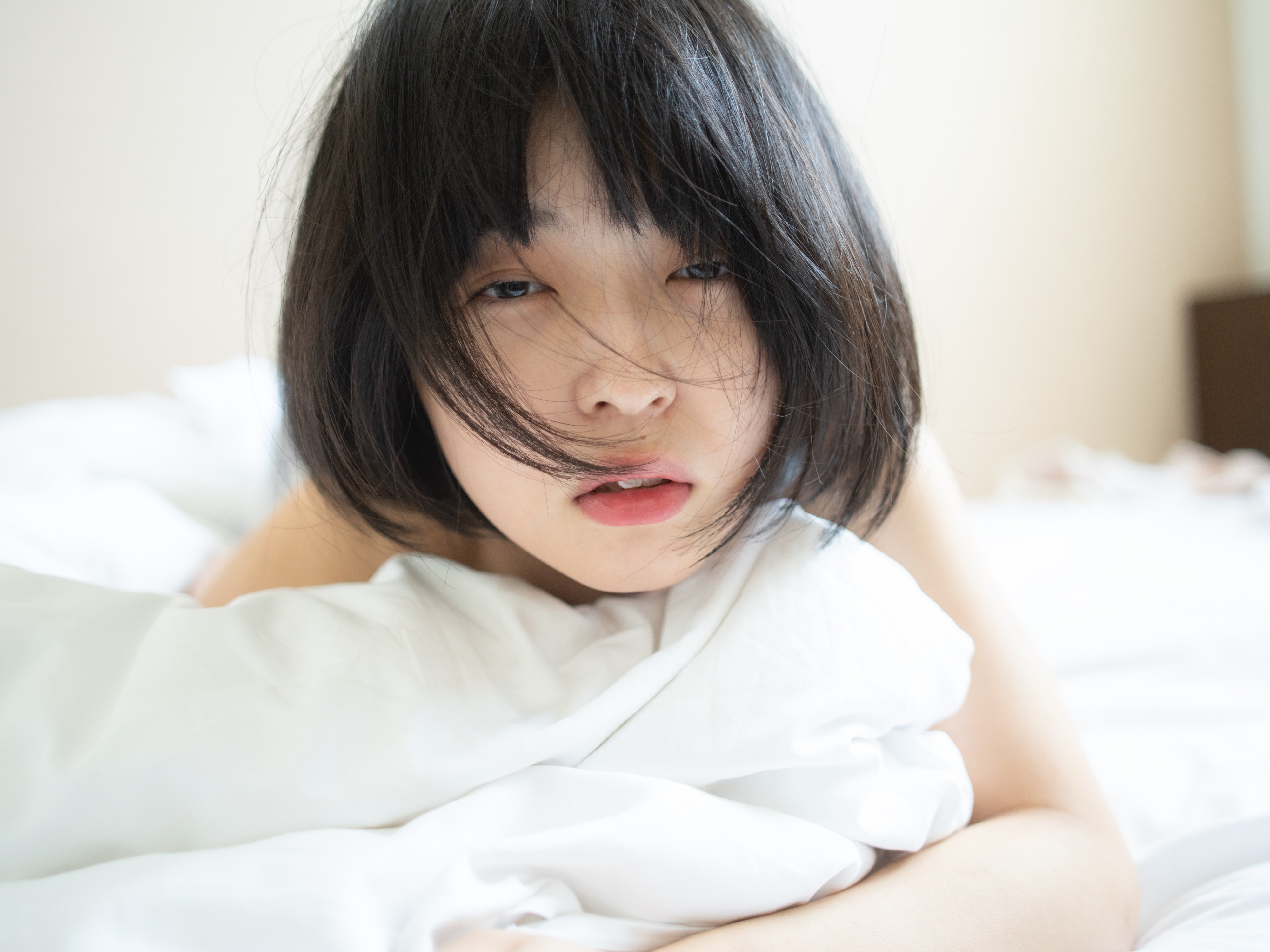 新品未読　少女礼讃　青山裕企　初版 少女礼讃】青山裕企 Web写真展「少女礼讃スライドショー」（三十