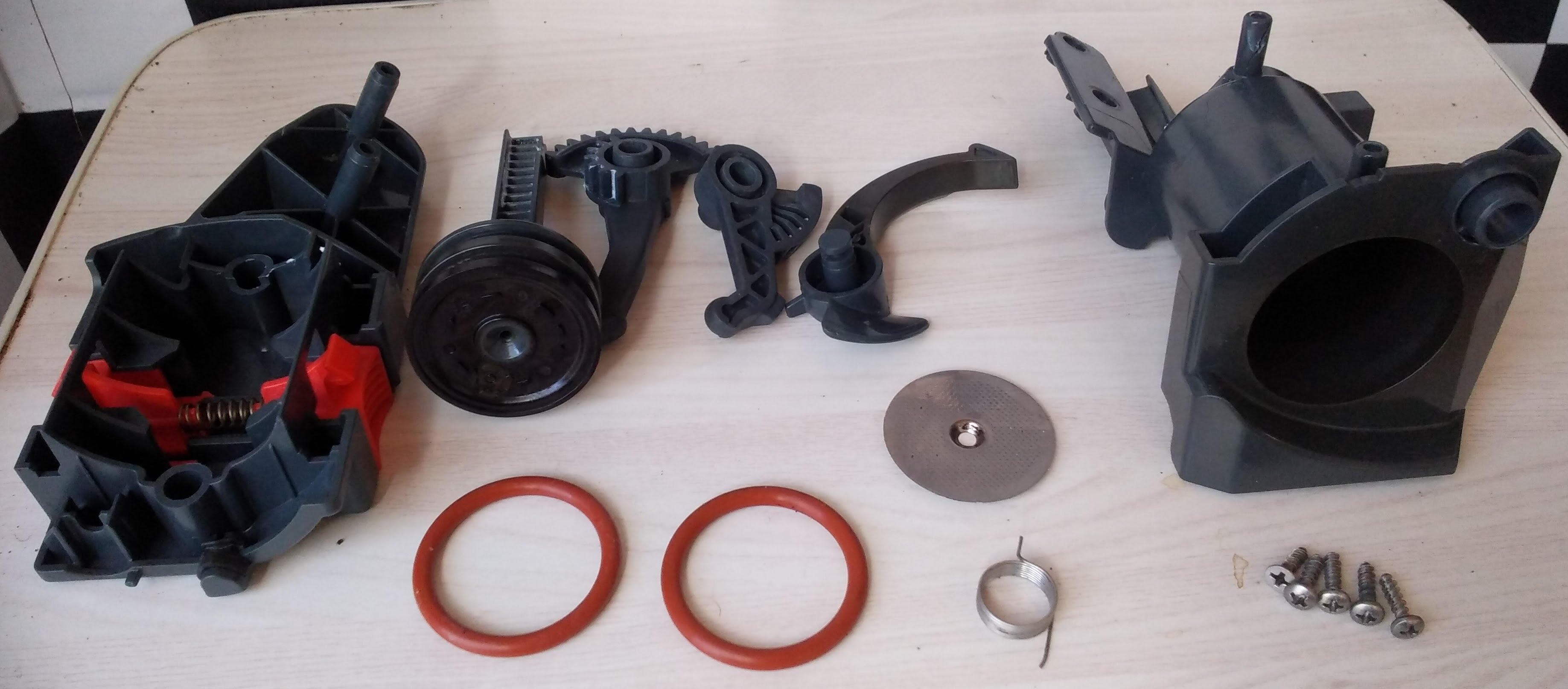 デロンギ 全自動エスプレッソマシンECAM23420SB修理します。その デロンギ 全自動エスプレッソマシンECAM23420SB修理します。その