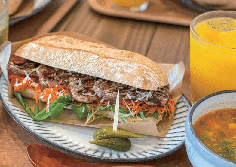食べて満喫しよう、HACCキドックス!!🌭 ドッグカフェを紹介します