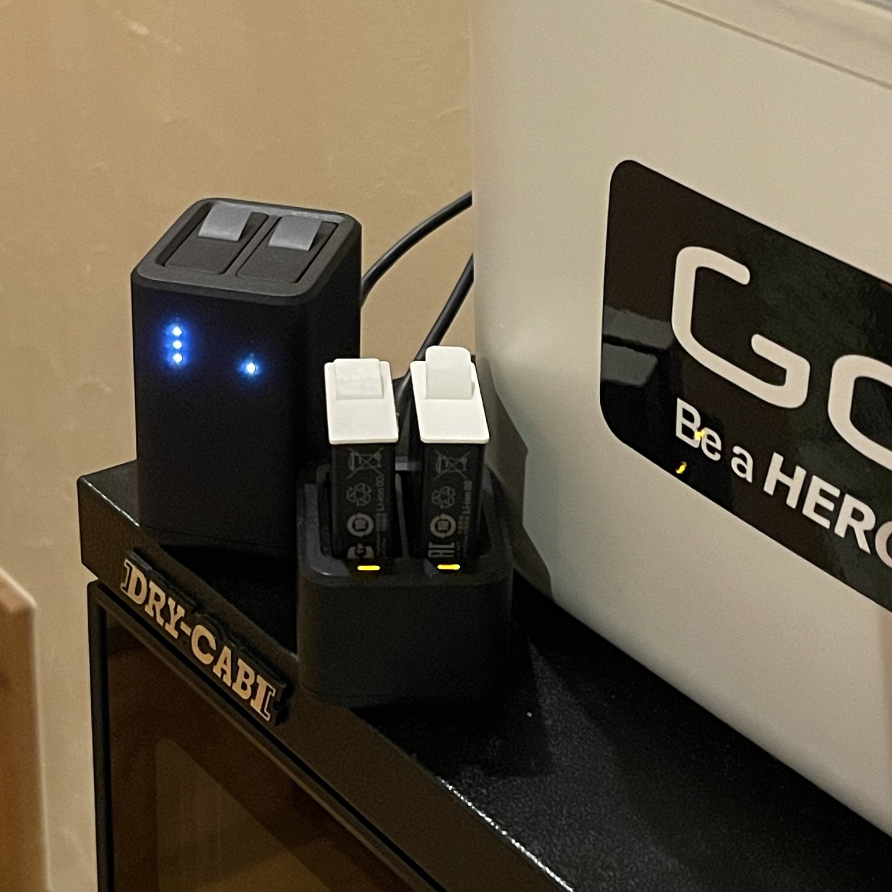 正規品 デュアルバッテリーチャージャー GoPro13 AEDBD-201-AS