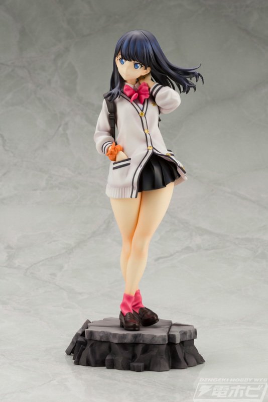 魅力的なボディラインも再現！『SSSS.GRIDMAN』制服姿の新条アカネと宝