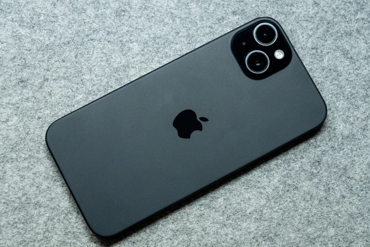 iPhoneのPlusモデルはアリなのか？使って感じた魅力4選｜Shino｜20代 