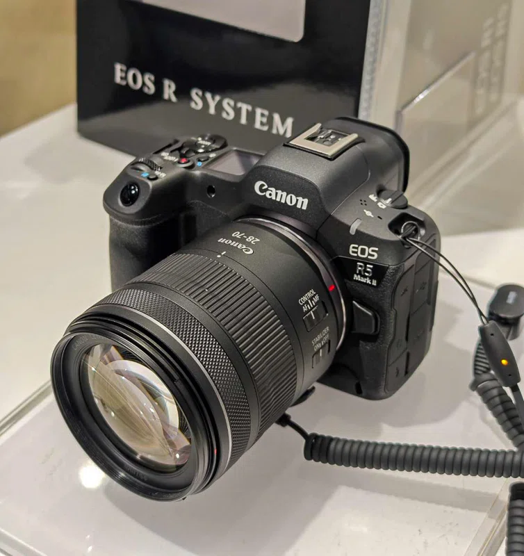 Canonの新標準ズームレンズ RF28-70mm F2.8 IS STM｜Photographer non🐤