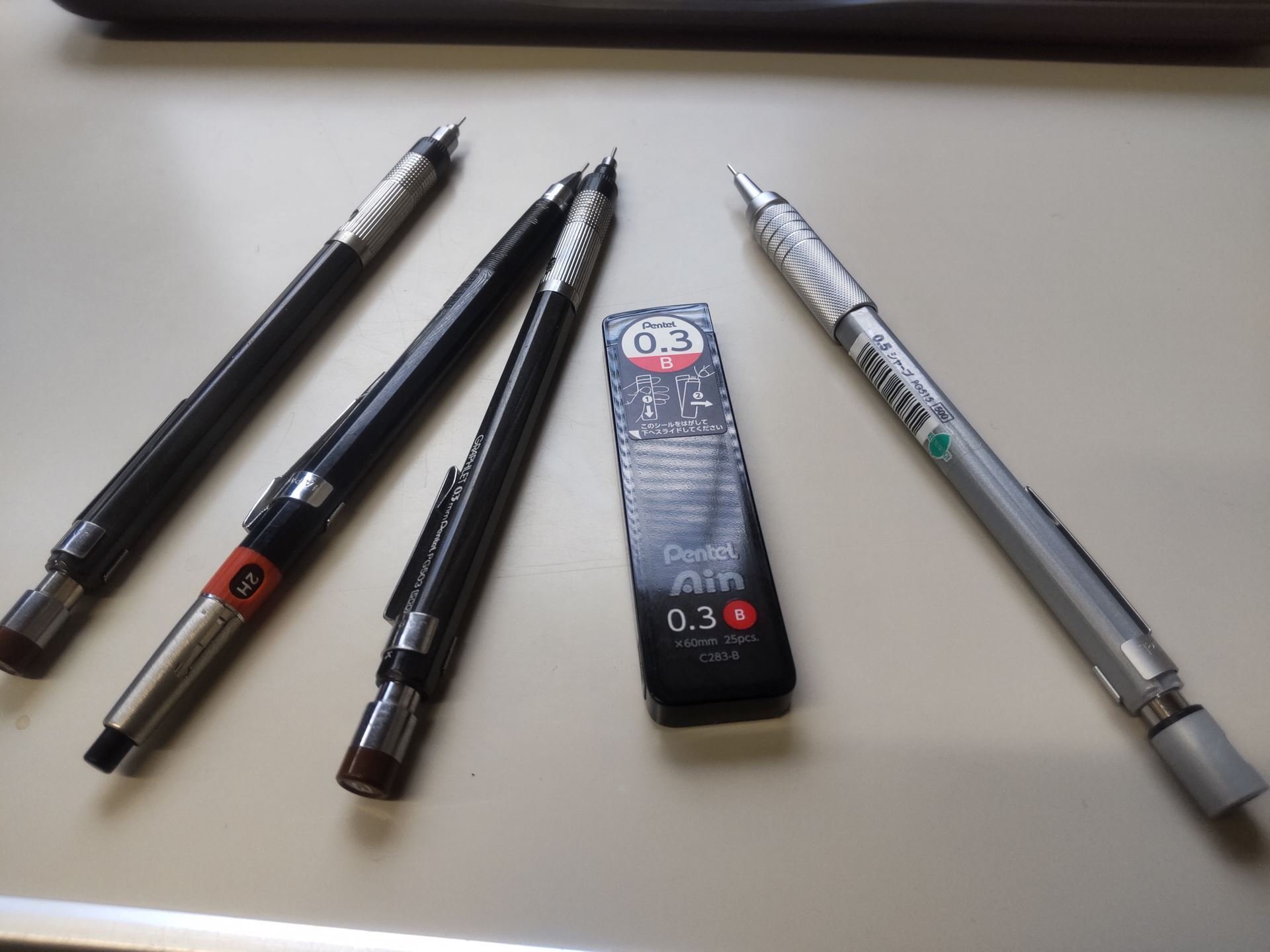 1級建築士の製図試験、文具はこれだけ持ってれば大丈夫|最低限あれば後