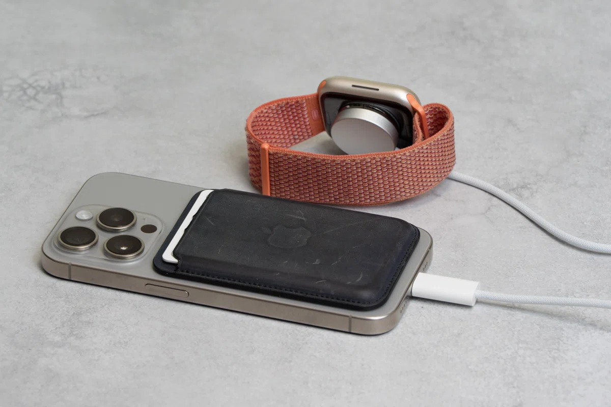 Apple Watch付属のタイプCの充電器、どうやってコンセントで充電 Apple Watch付属のタイプCの充電器、どうやってコンセントで充電