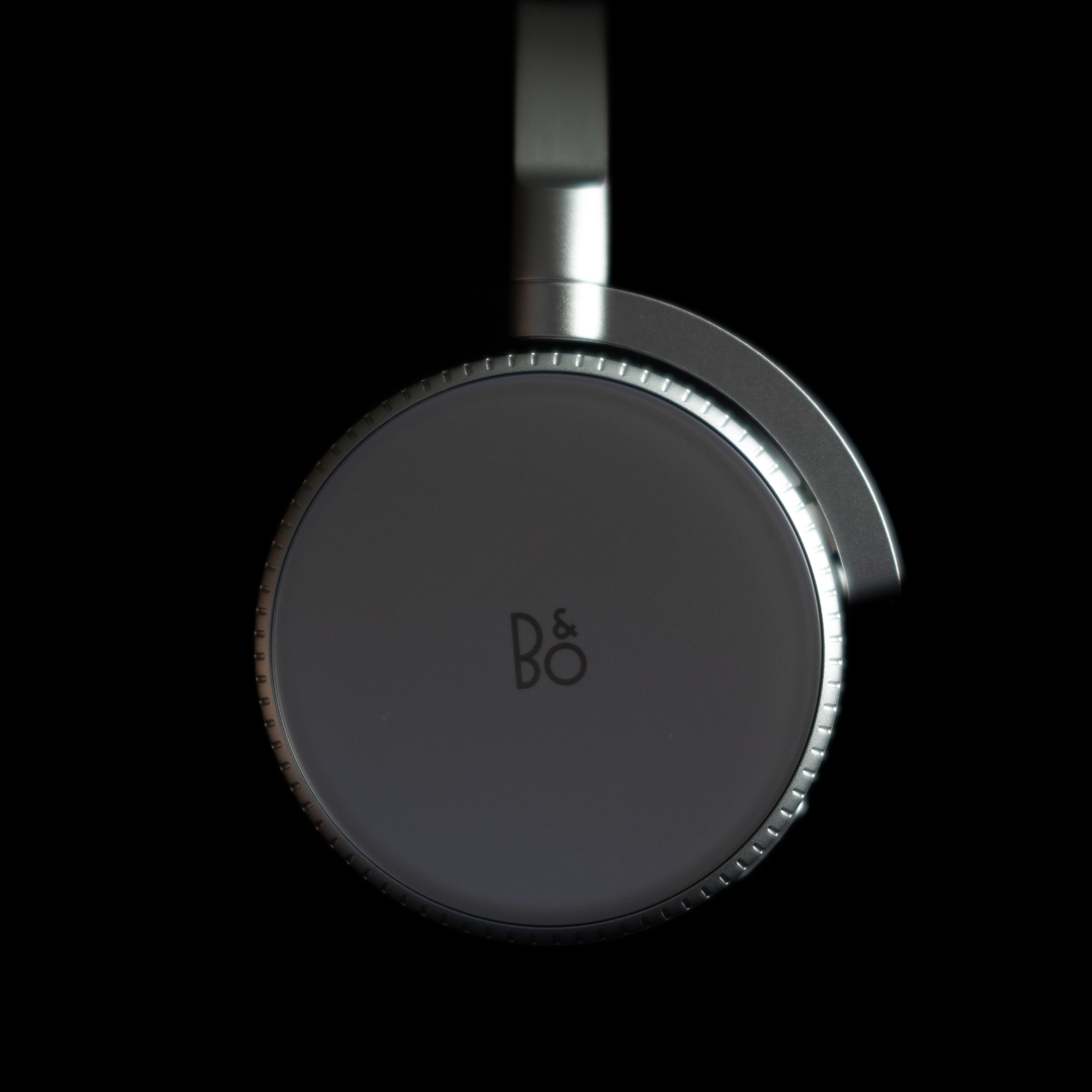 Beoplay H100 レビュー】Beoplay H100へのラブレター｜Negi fumi