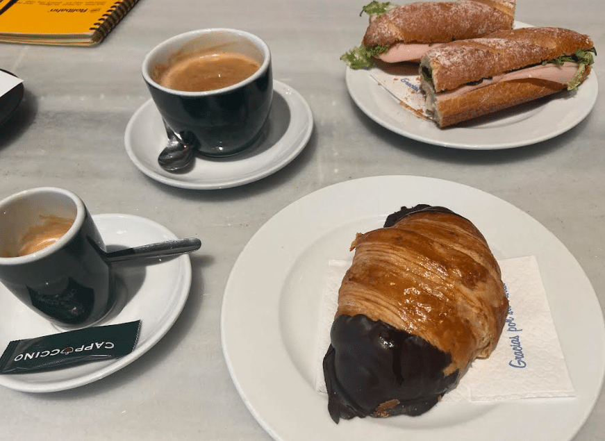 バルセロナのとある伝統カフェ｜近藤雅義