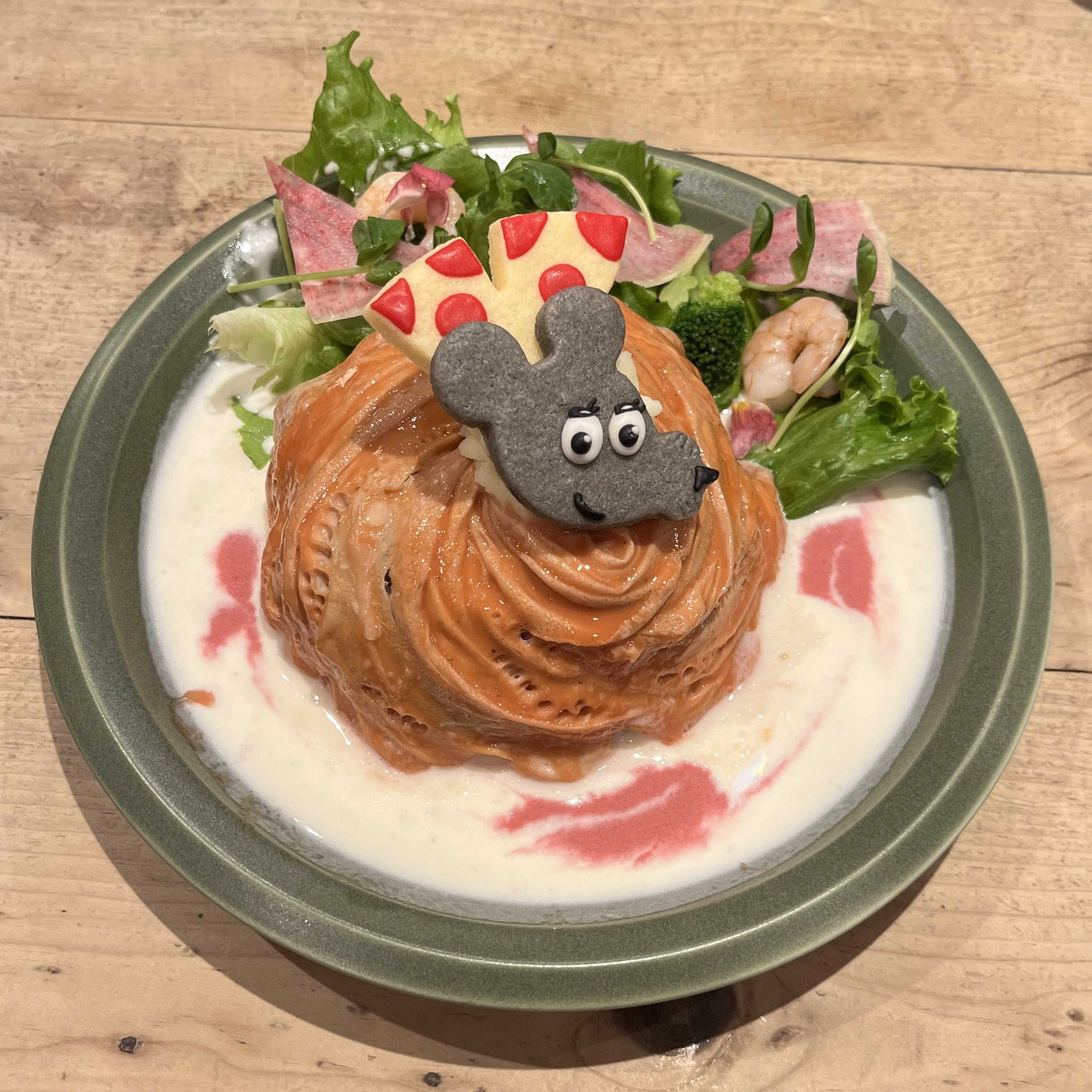 おでかけ日記】ねずみくんのチョッキカフェに行ってきました！｜岡亭みゆ