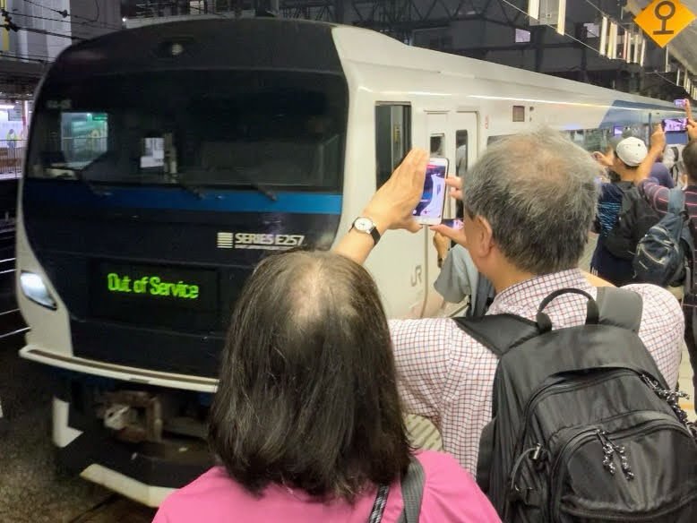 復活した夜行列車アルプス号と上高地線臨時快速を乗り継ぎ、朝一