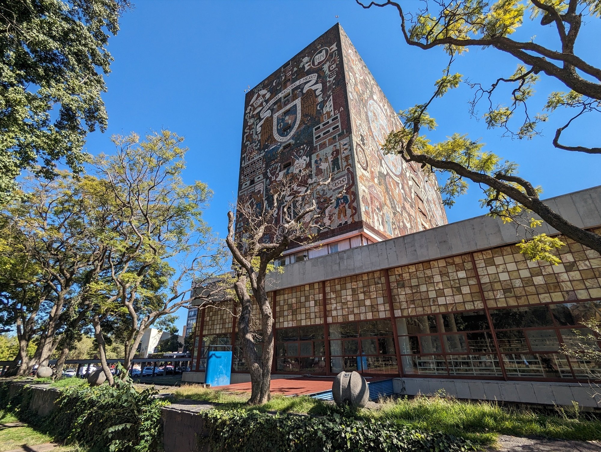 【中古】 大学の法的地位と自治機構に関する研究 ドイツ・アメリカ・日本の場合/多賀出版/高木英明 大学の法的地位と自治機構に関する研究: ドイツ・アメリカ・日本