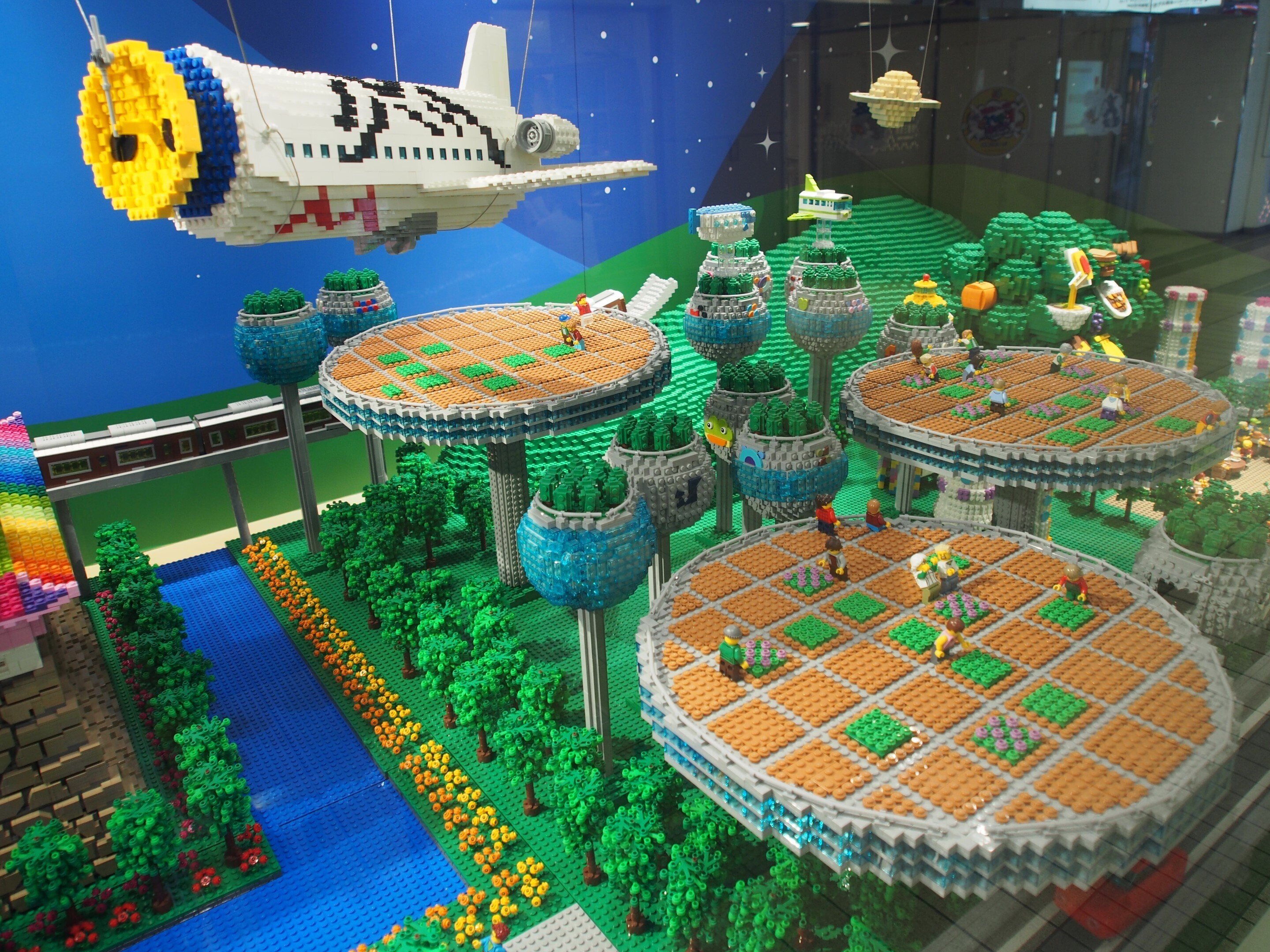 大阪駅 阪急三番街2024年9月5日【レゴブロック】｜レタス