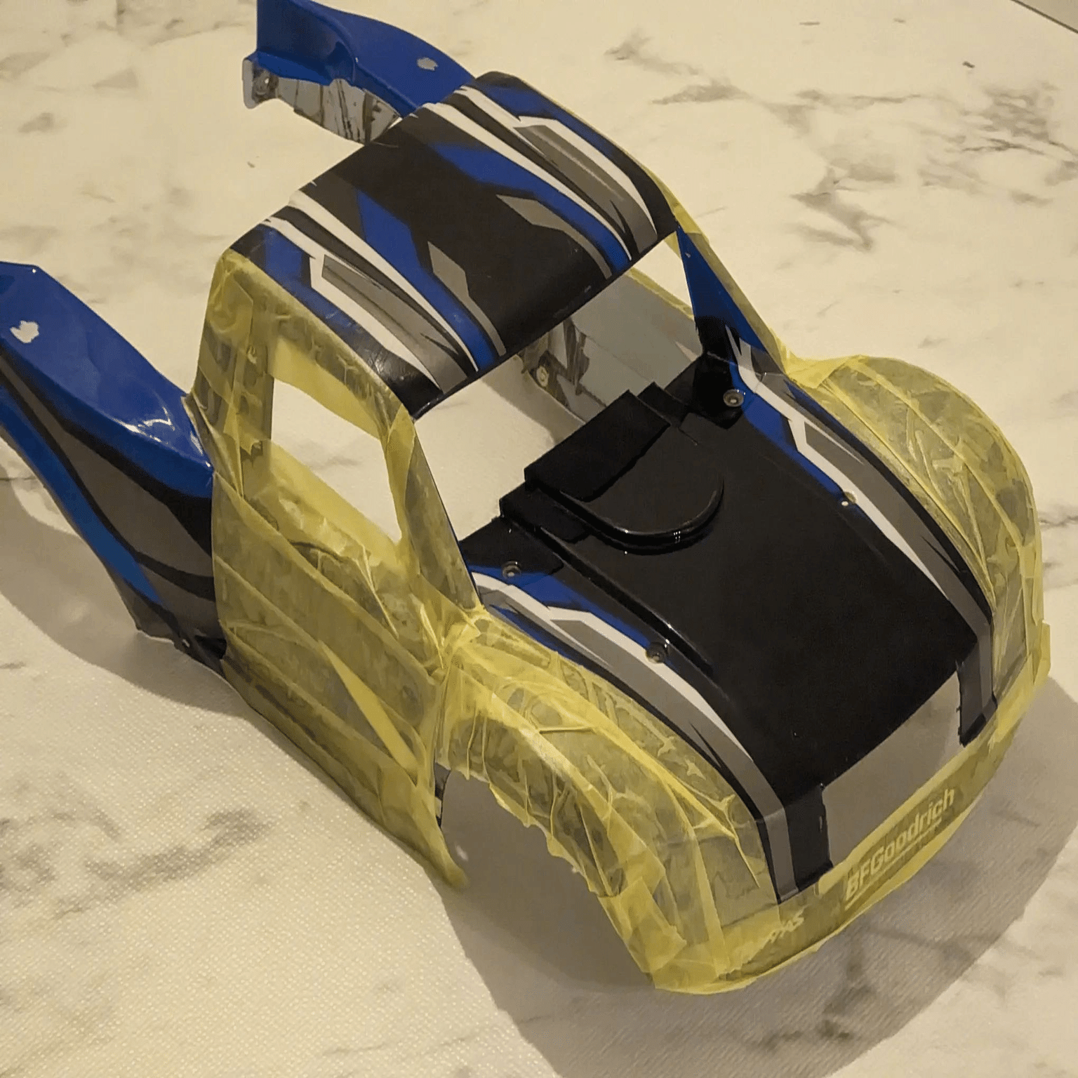 ラジコンボディのスプレー塗装、難しくない？どうやったら失敗せずに