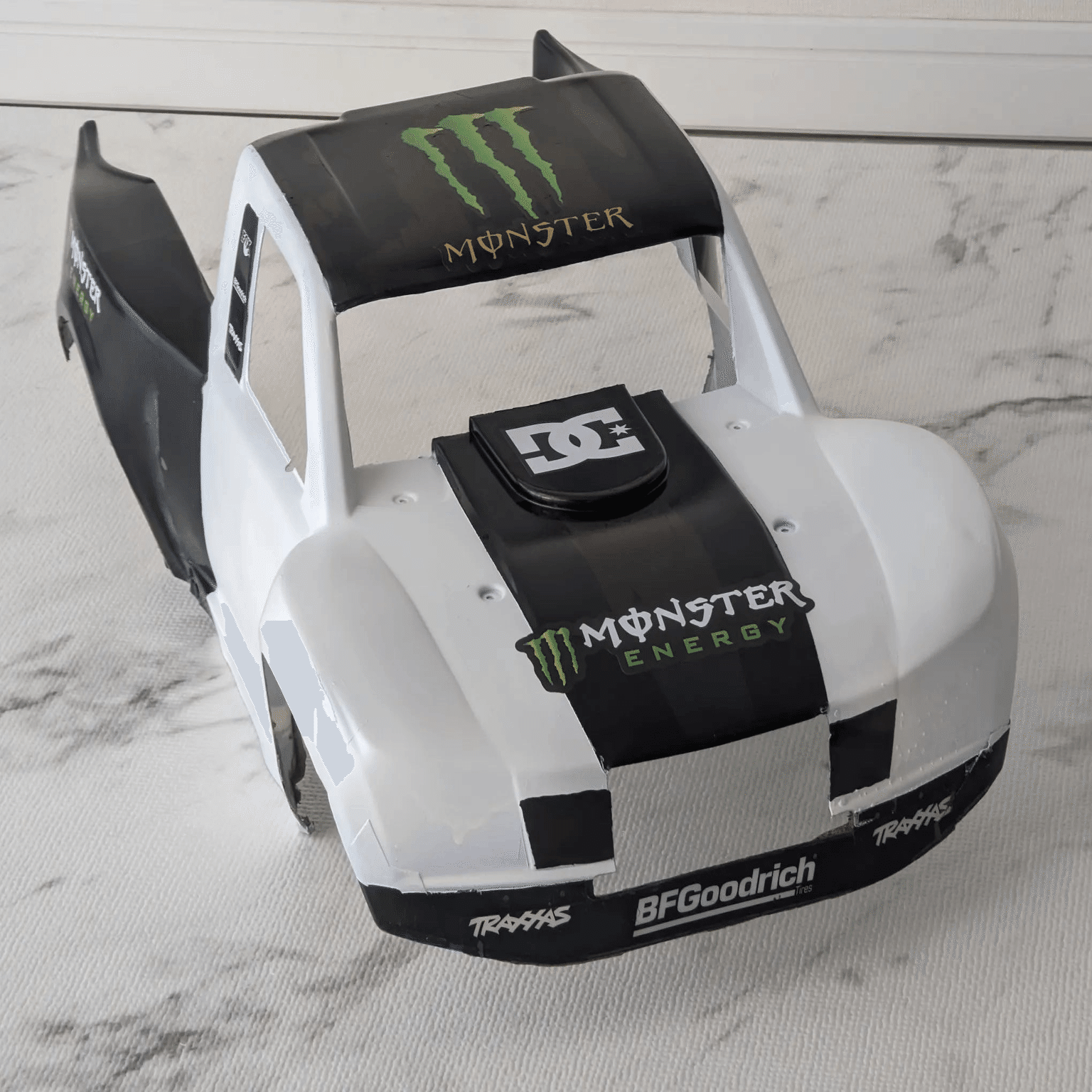 ラジコンボディのスプレー塗装、難しくない？どうやったら失敗せずに