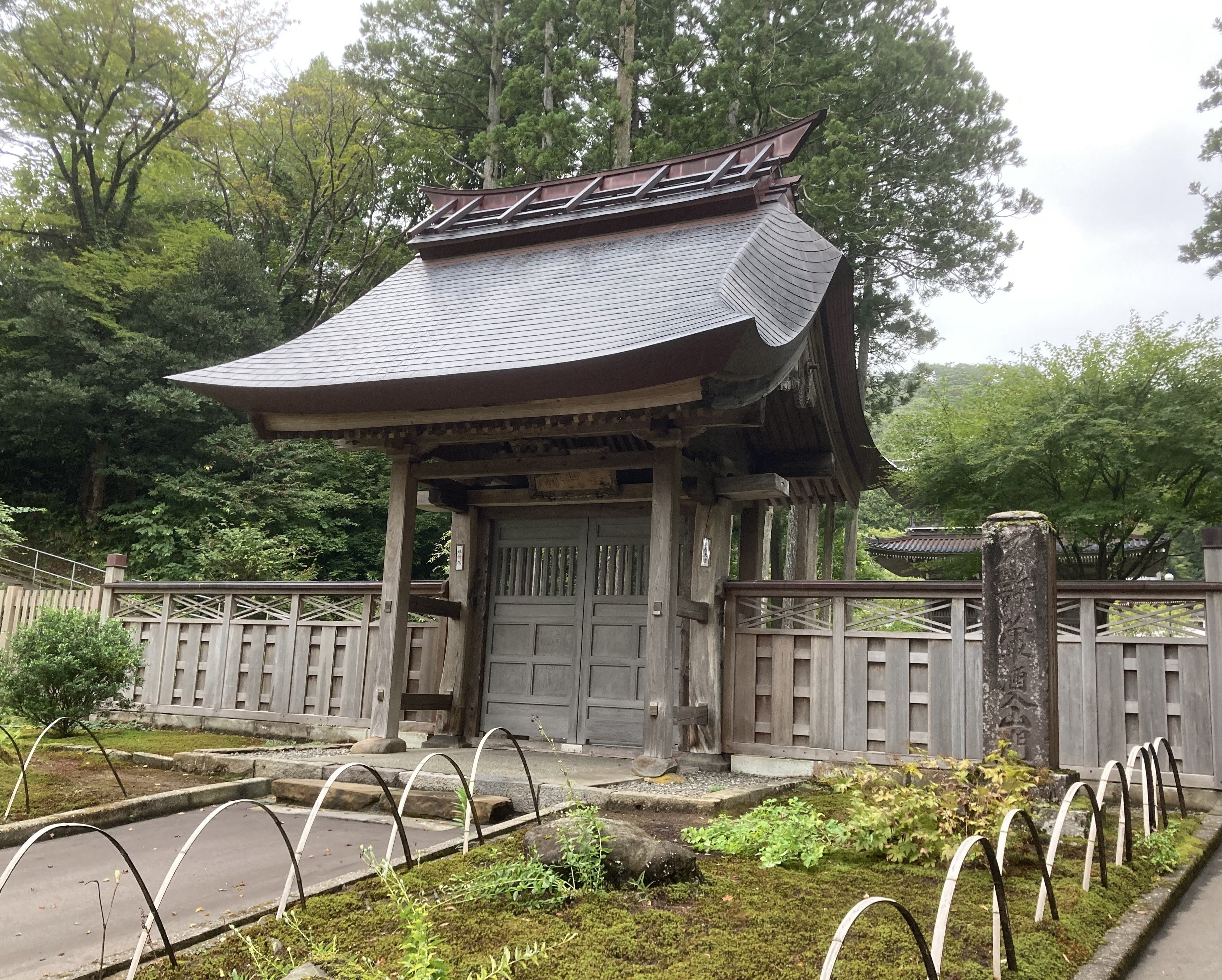 雑記：上越市内の上杉謙信関連史跡と石塔｜綾