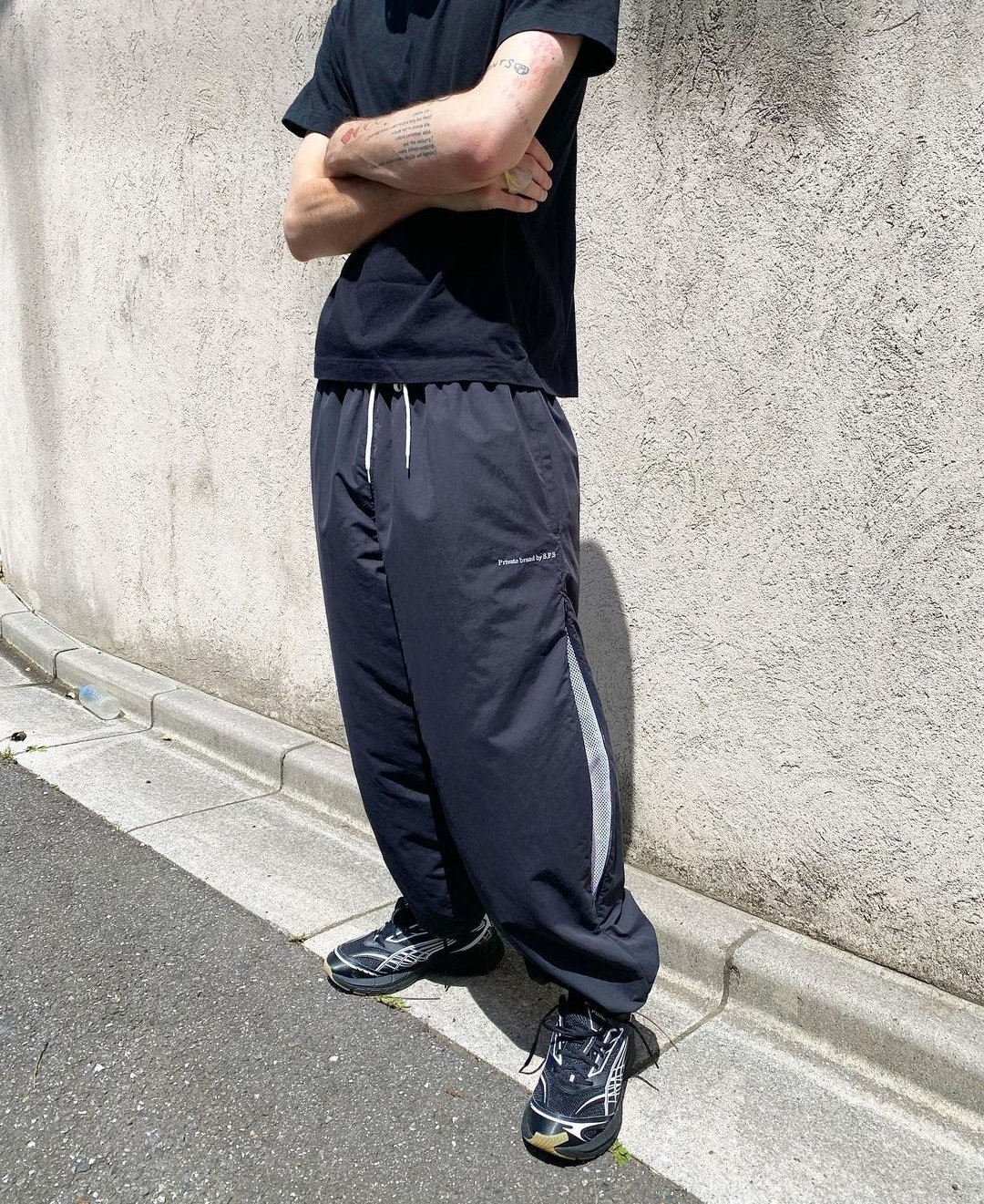 ALOUND アラウンド ブラックショートパンツ（Alound ベンチレーション  