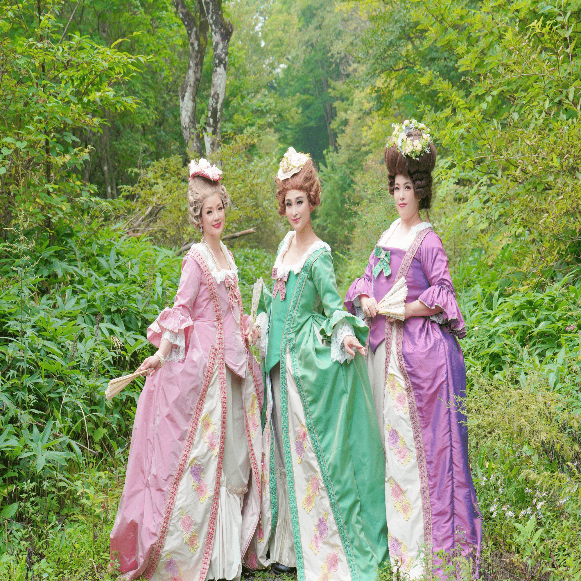 アトリエSHIONEのローブ・ア・ラ・フランセーズコレクション②｜汐音 凛