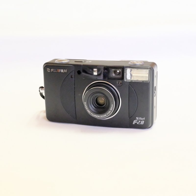 フィルムカメラ再開第4弾・Silvi F2.8 |じんた堂 フィルムカメラ再開第4弾・Silvi F2.8 |じんた堂