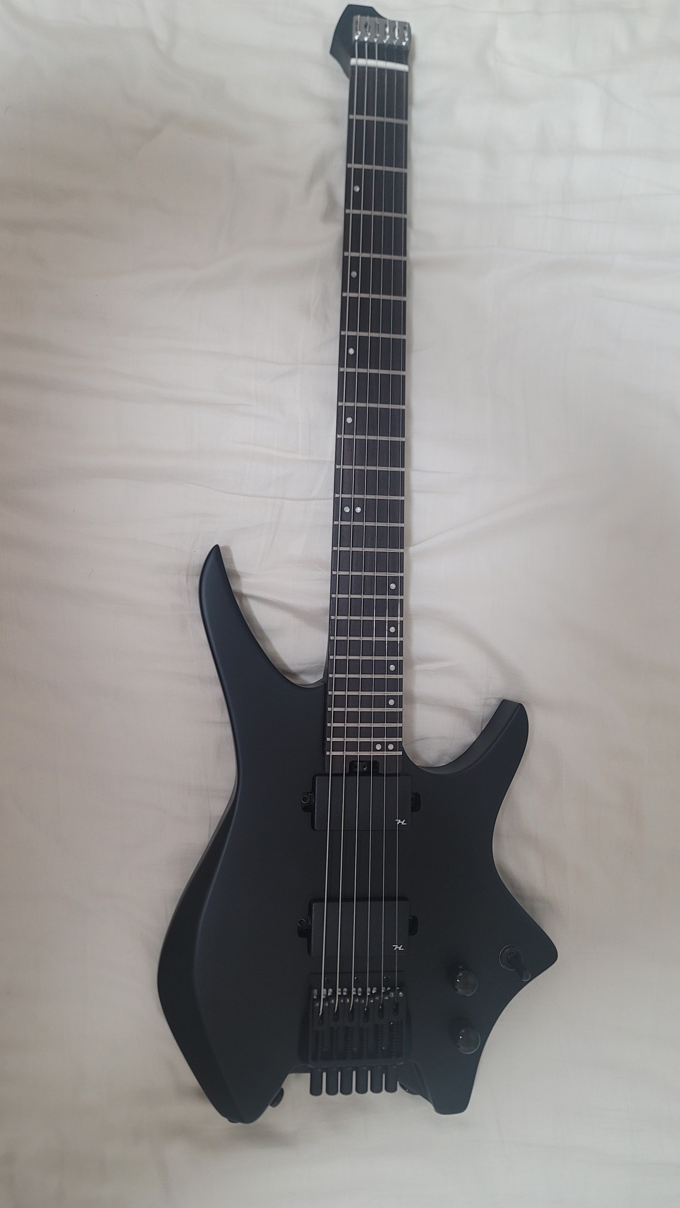 ヘッドレスギターを5万円で買った話(HEX N400)|hamster_dnsr ヘッドレスギターを5万円で買った話(HEX N400)|hamster_dnsr