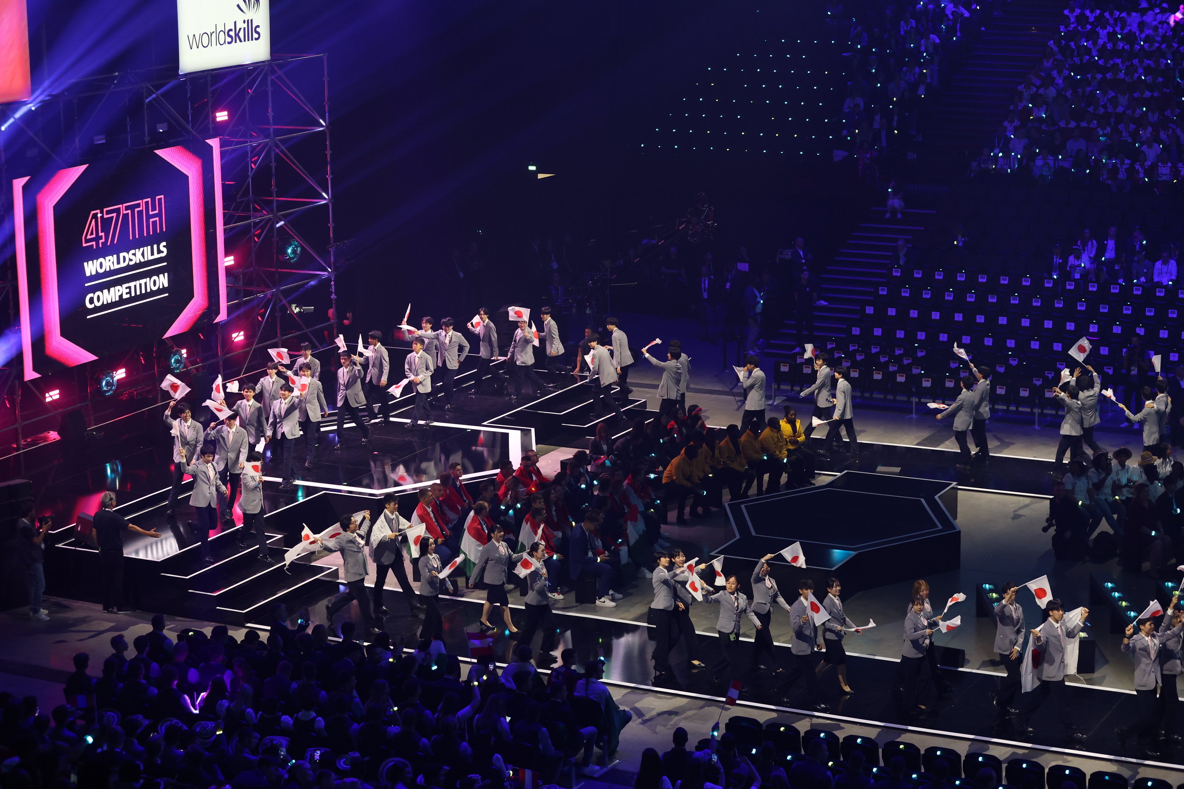 WORLD SKILLS LYON 2024「CNC旋盤職種」で銀メダルを獲得｜日立ハイテク