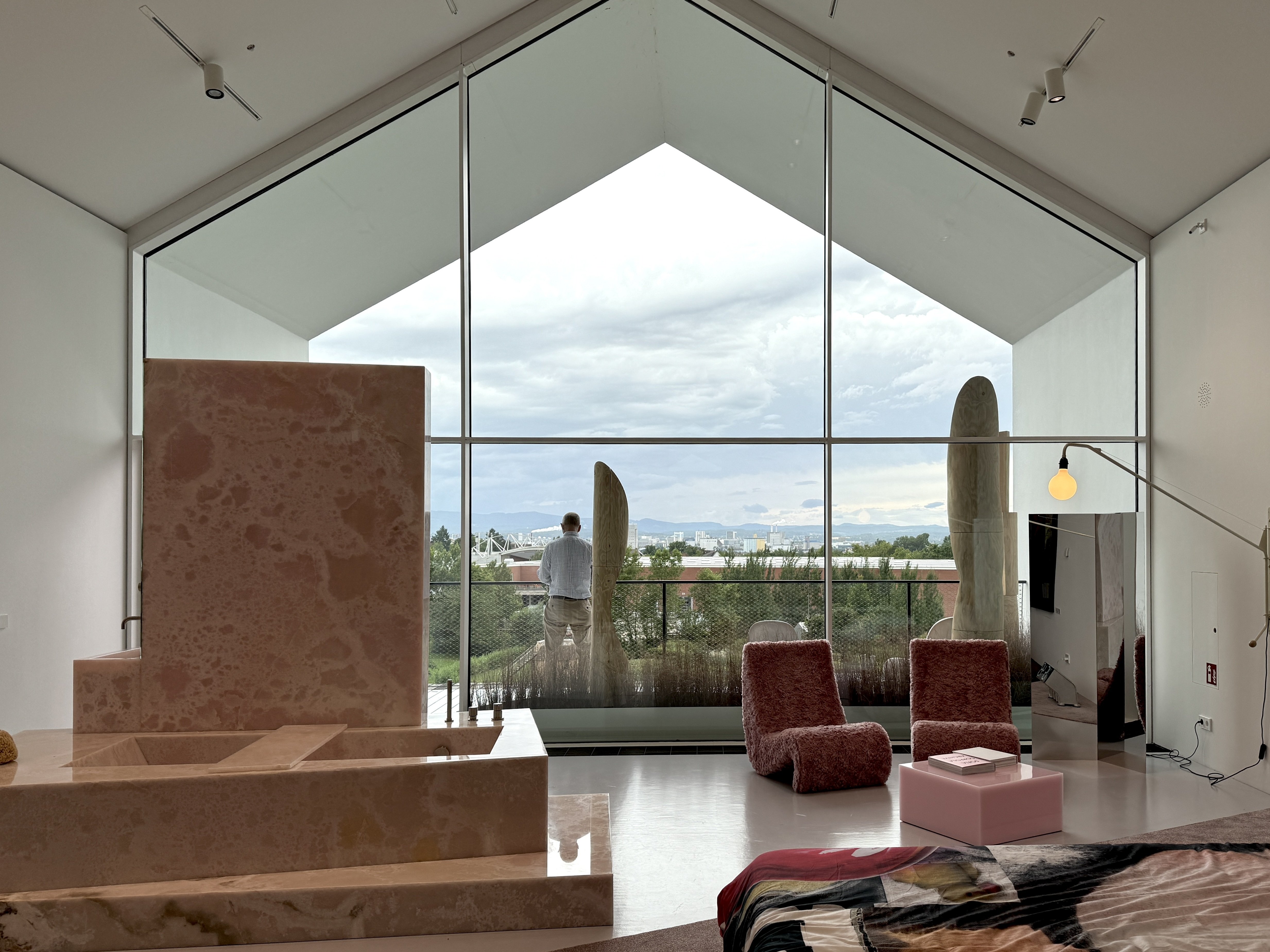 スイスで見つけたデザインのヒント – vitra campus｜TRAIL HEADS