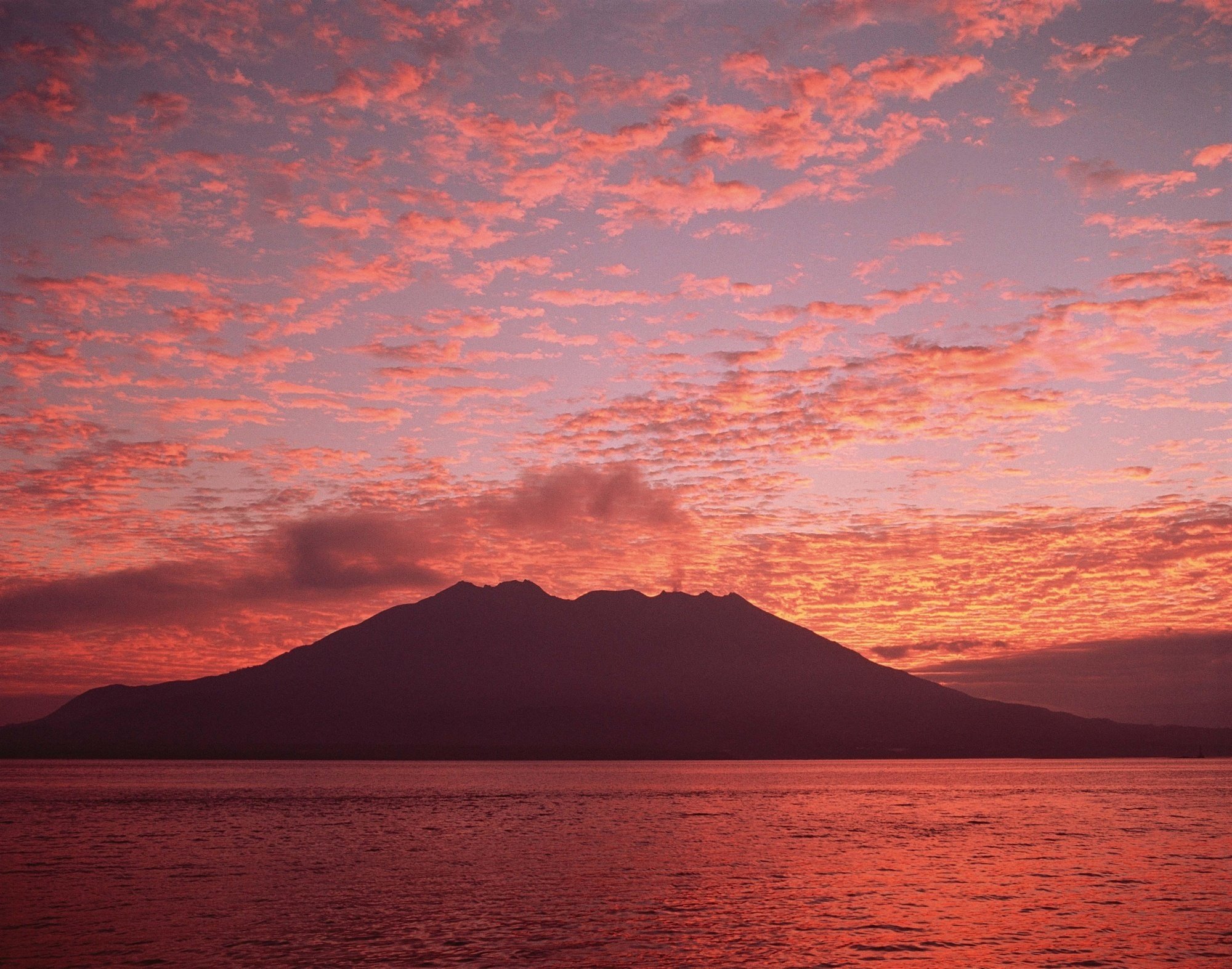 0147 年800回噴火､鹿児島のシンボル､エネルギーの塊「桜島」（鹿児島県