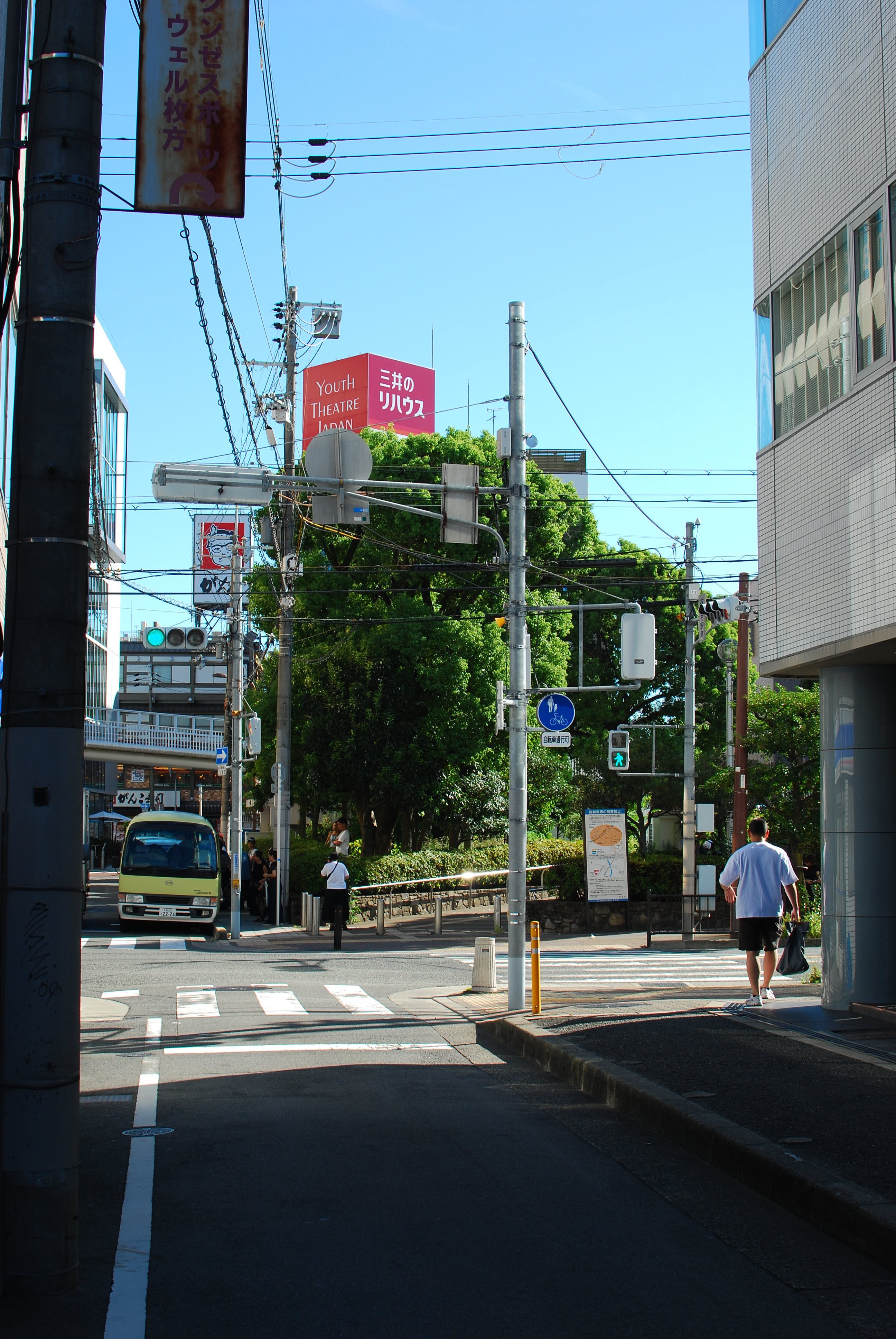 20240918 夏の駅とNikon D40X｜Ryuma